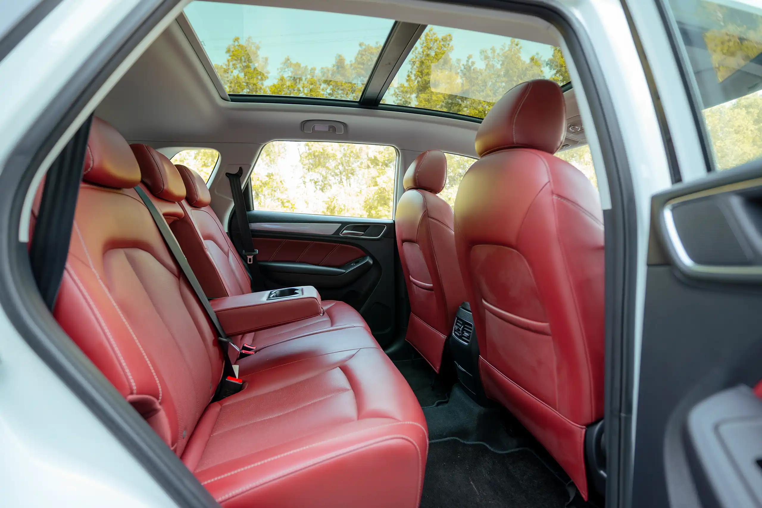 Used 2023 MG RX5 Luxury White – Rear Passenger Side Cabin View at First Choice Cars Sharjah