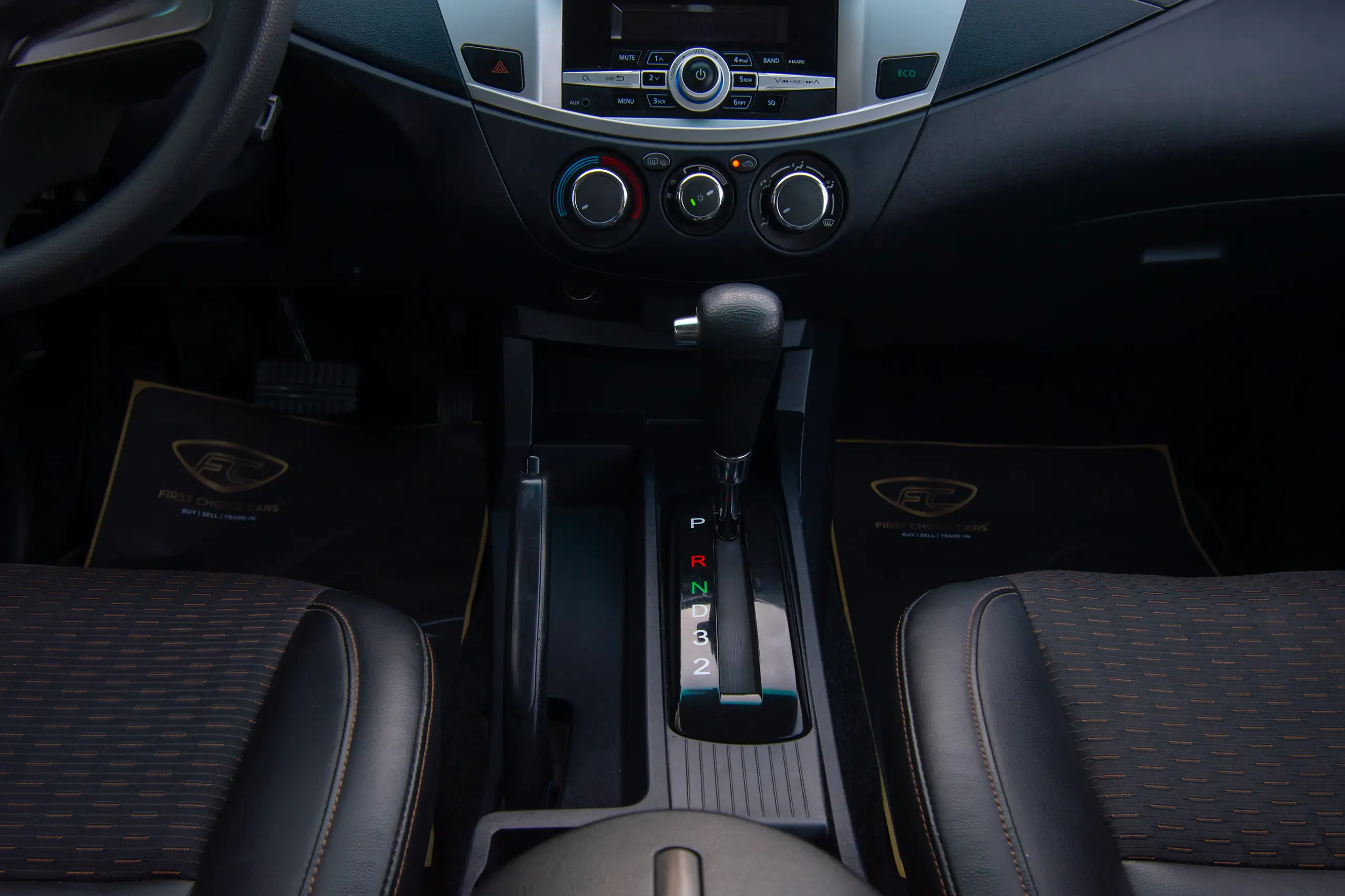 Used 2020 CMC Z7 Standard White – Center Console & Gear Shifter at First Choice Cars Sharjah