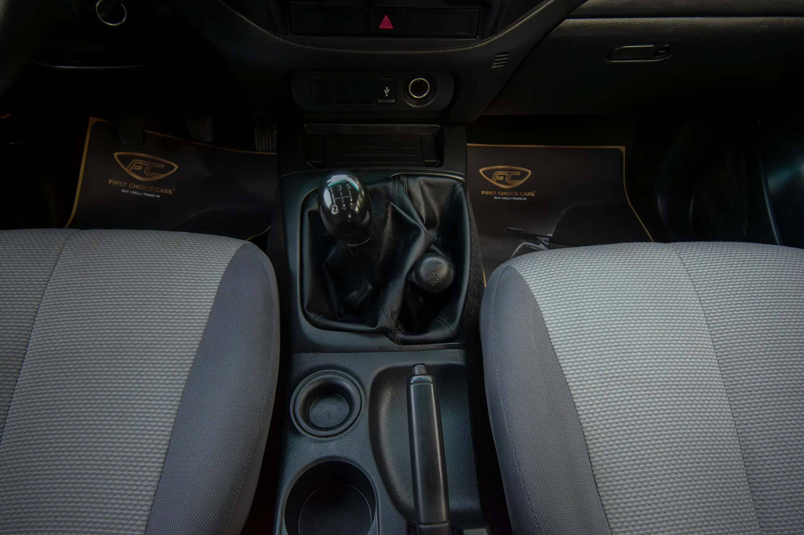 Used 2020 Mitsubishi L200 GLX Double Cabin White – Center Console & Gear Shifter at First Choice Cars Sharjah