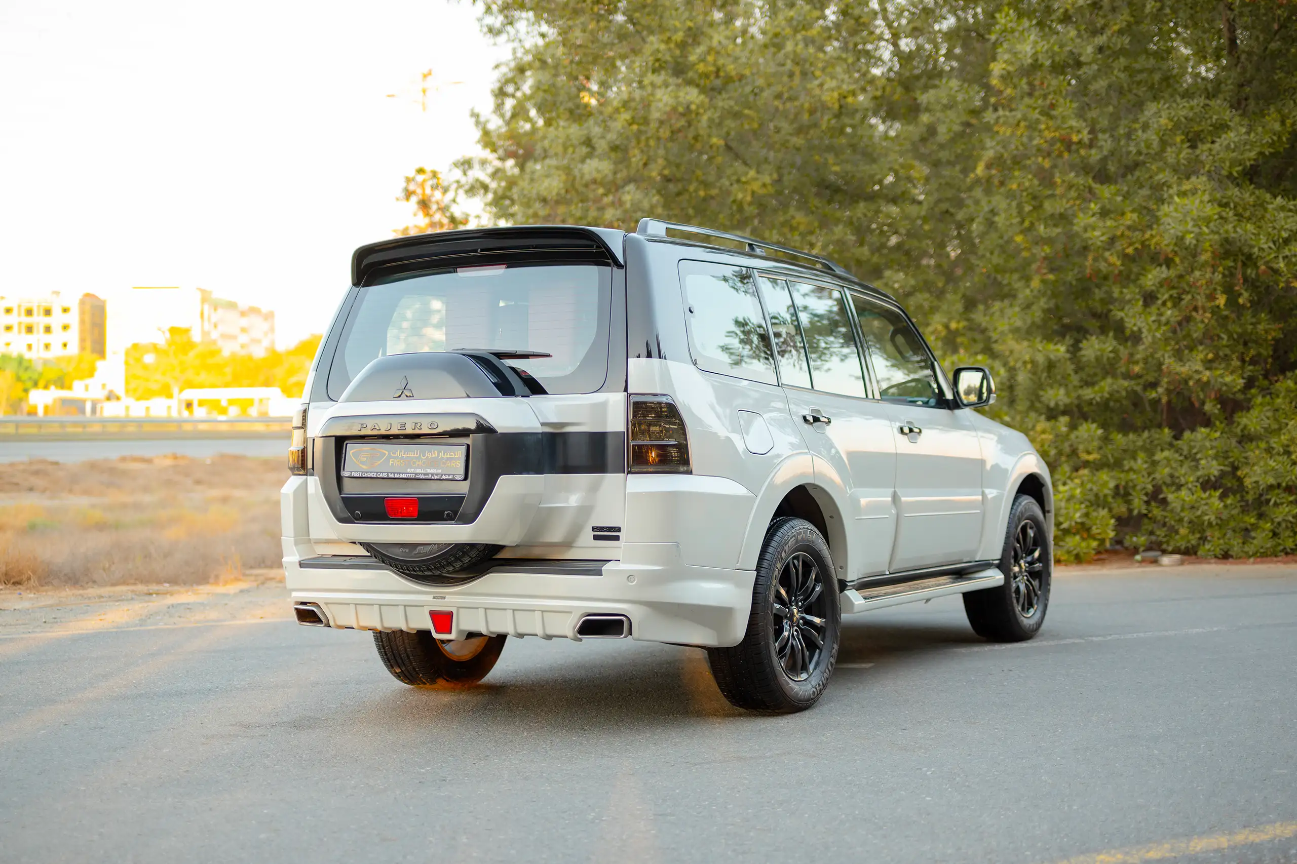 Used 2020 Mitsubishi Pajero Signature Edition White – Right Back Diagonal (45°) View at First Choice Cars Sharjah