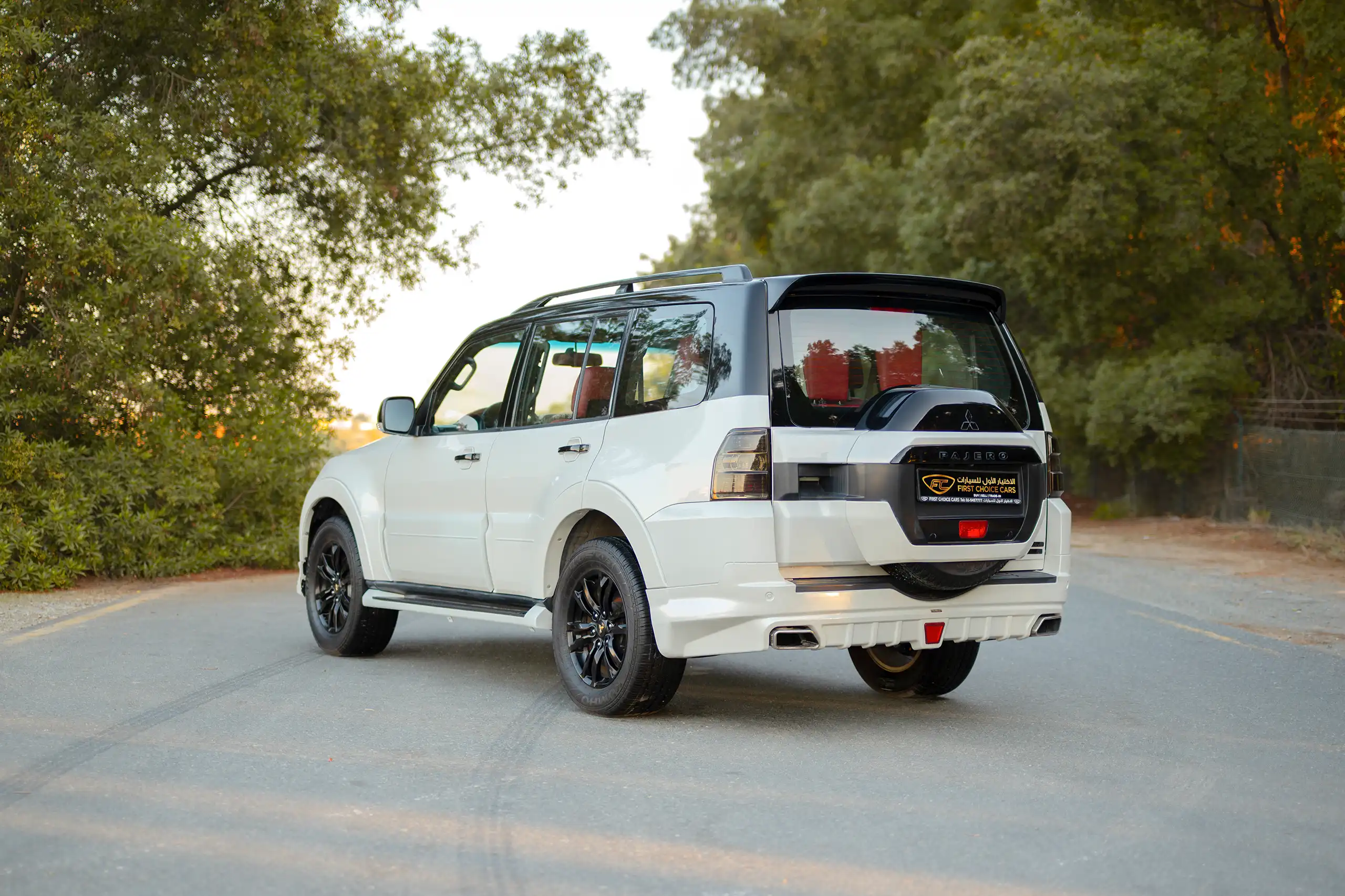 Used 2020 Mitsubishi Pajero Signature Edition White – Left Back Diagonal (45°) View at First Choice Cars Sharjah