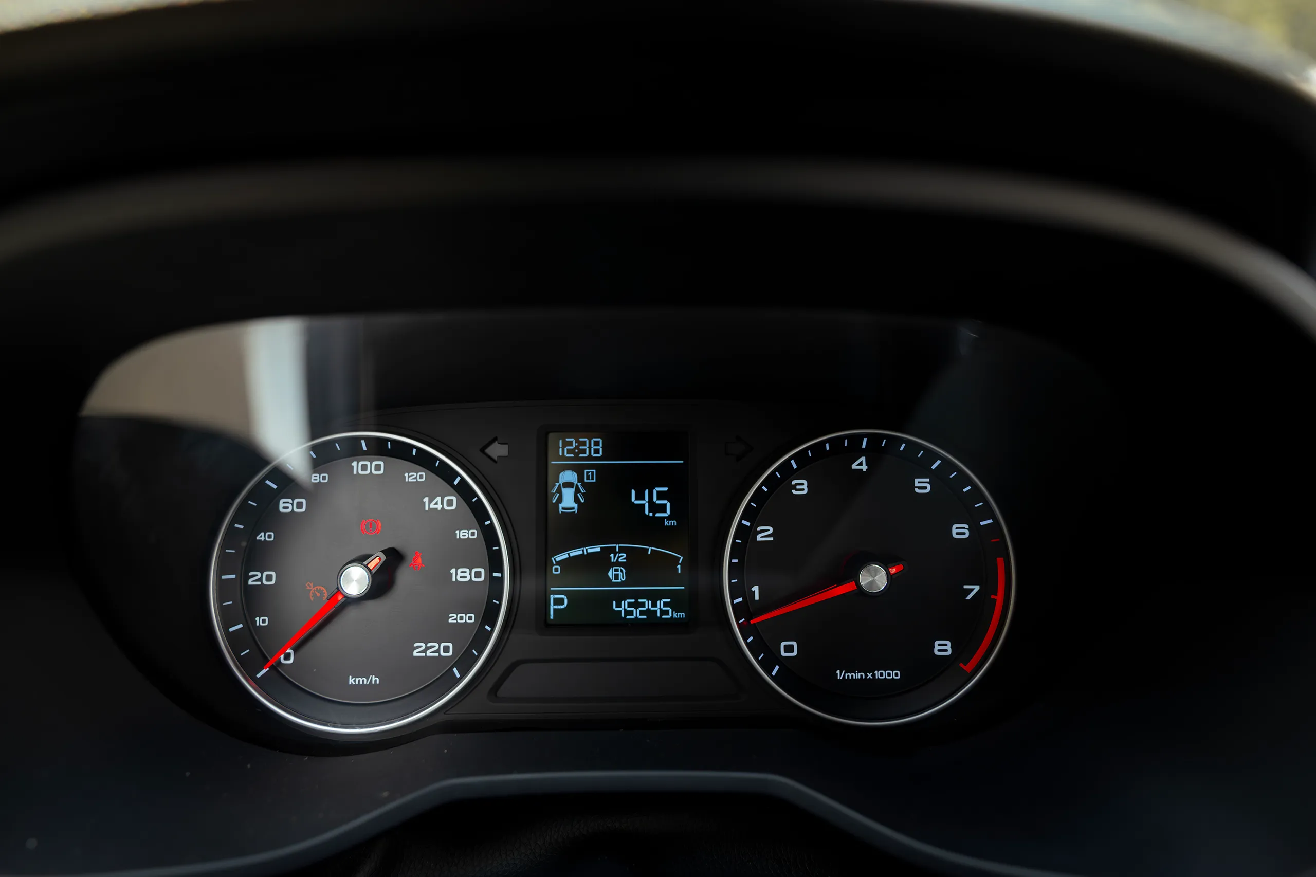 Used 2024 MG 5 Comfort White – Odometer / Mileage Reading View at First Choice Cars Sharjah