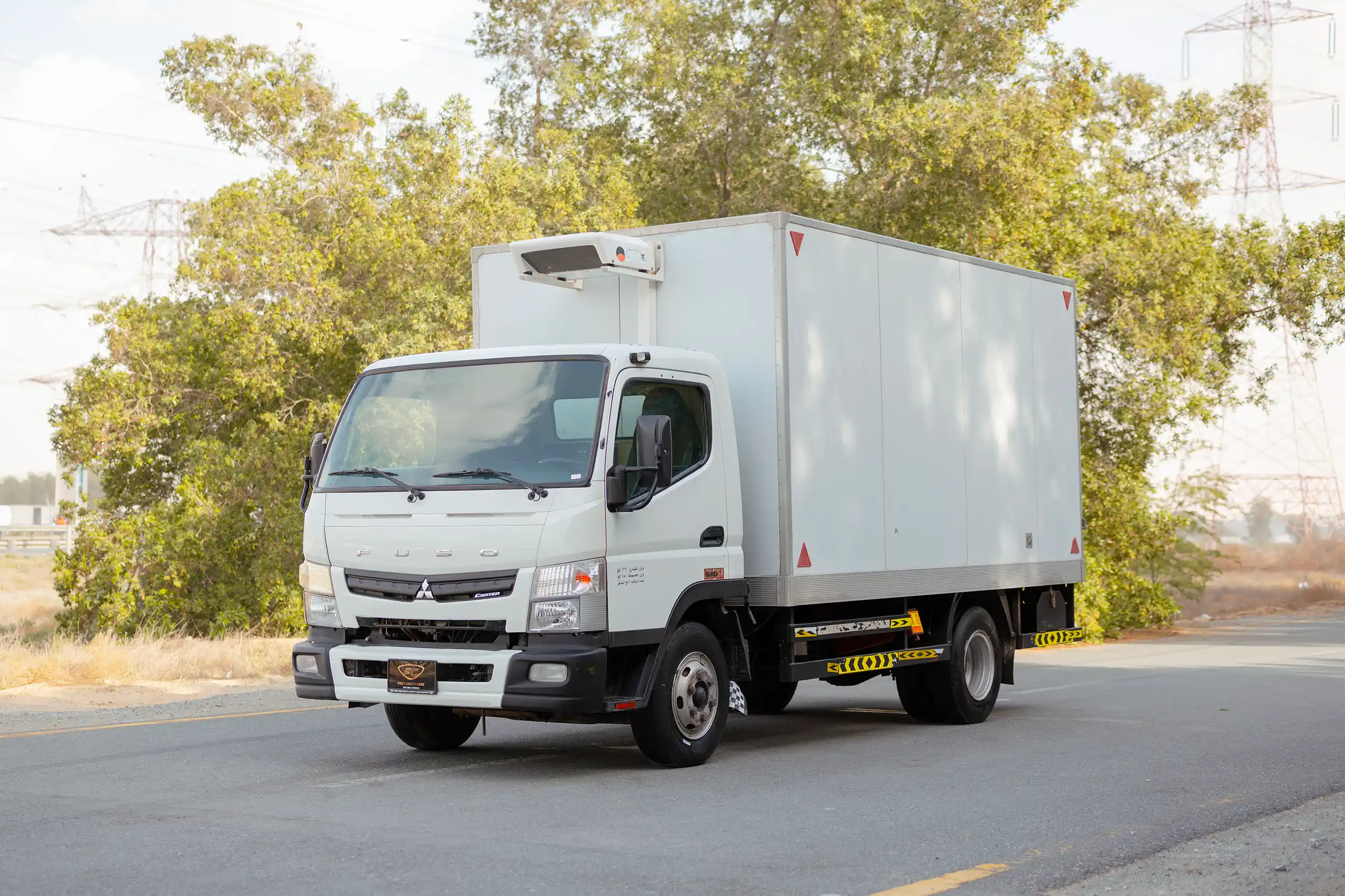 Used 2020 Mitsubishi Canter Chiller Box White – Left Front Diagonal (45°) View at First Choice Cars Sharjah