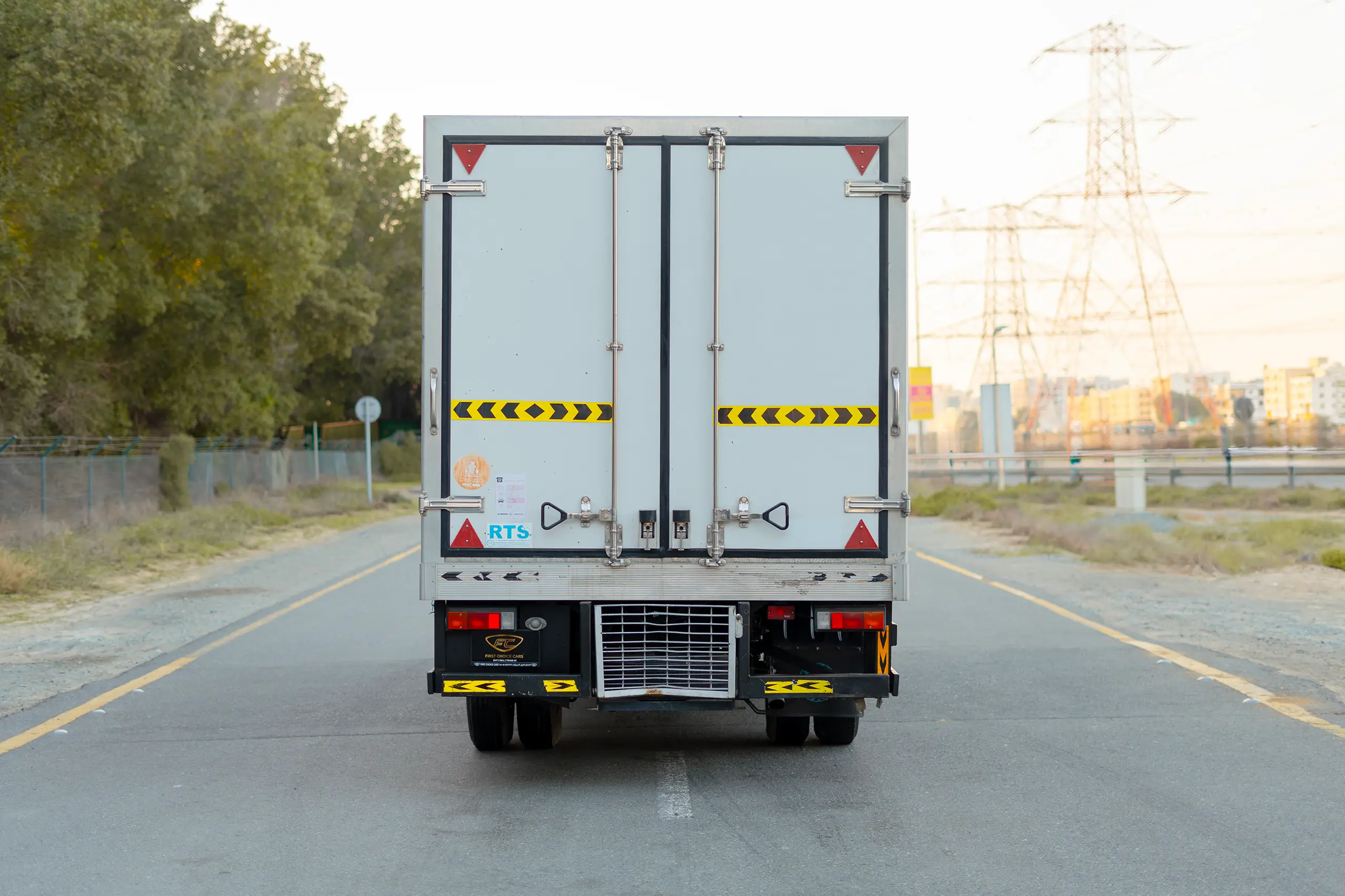 Used 2020 Mitsubishi Canter Chiller Box White – Back/Rear View at First Choice Cars Sharjah