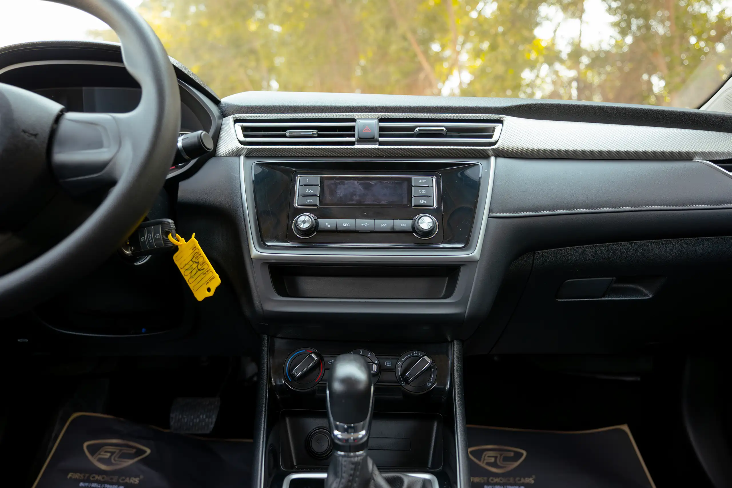 Used 2023 MG 5 Comfort White – Infotainment / Touchscreen System at First Choice Cars Sharjah