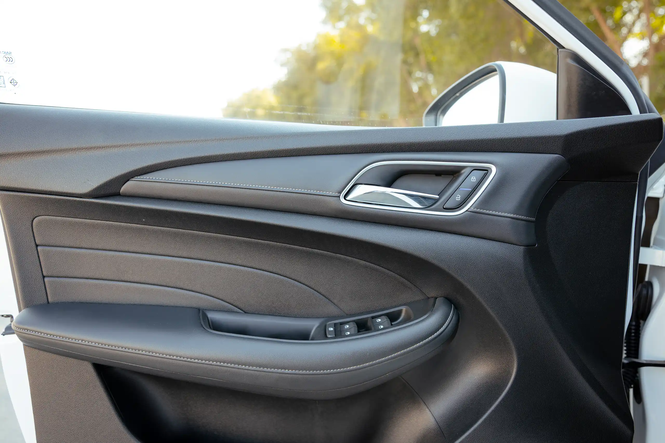 Used 2023 MG 5 Comfort White – Driver Door Panel Full View at First Choice Cars Sharjah