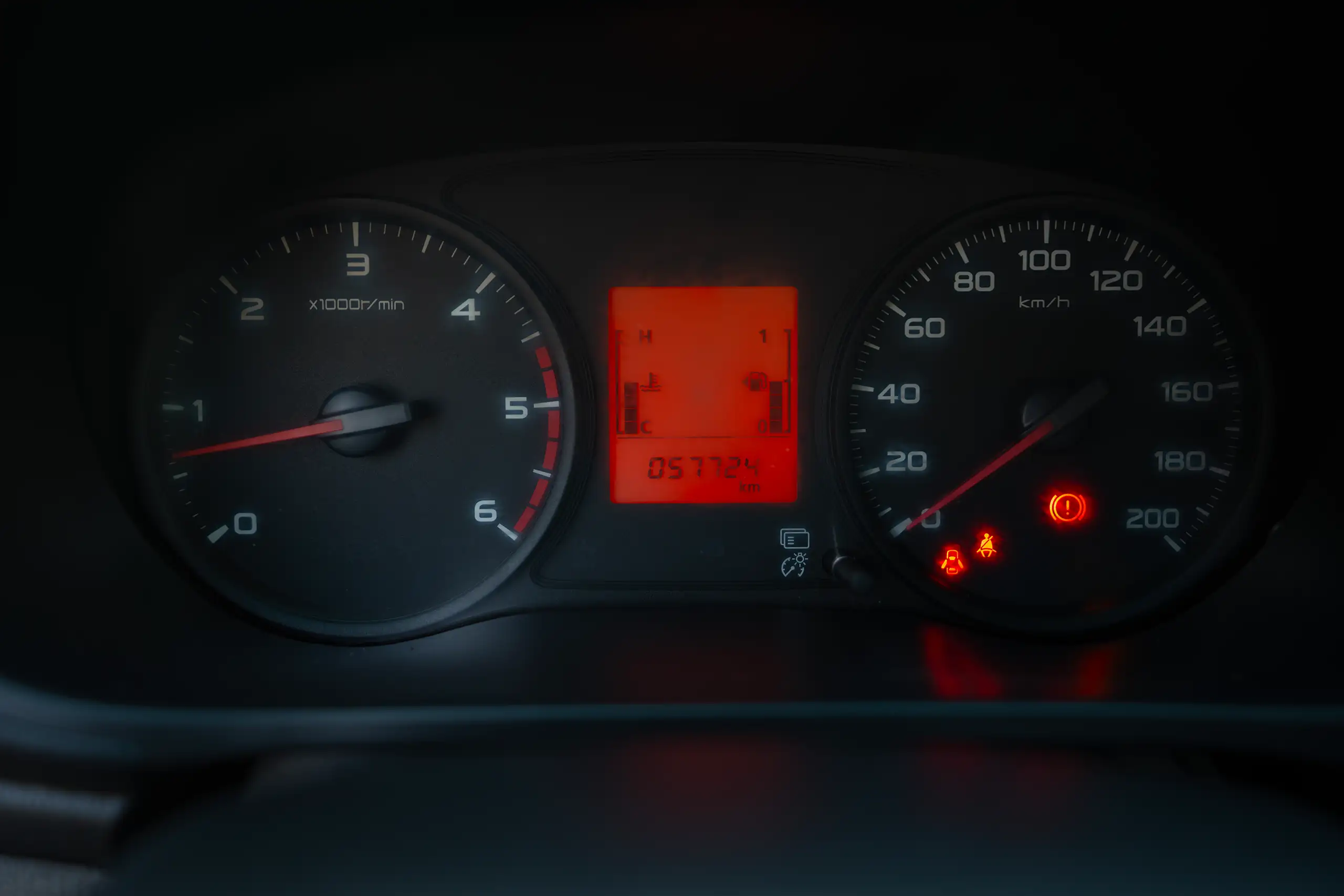 Used 2020 Mitsubishi L200 GL Double Cabin White – Odometer / Mileage Reading View at First Choice Cars Sharjah