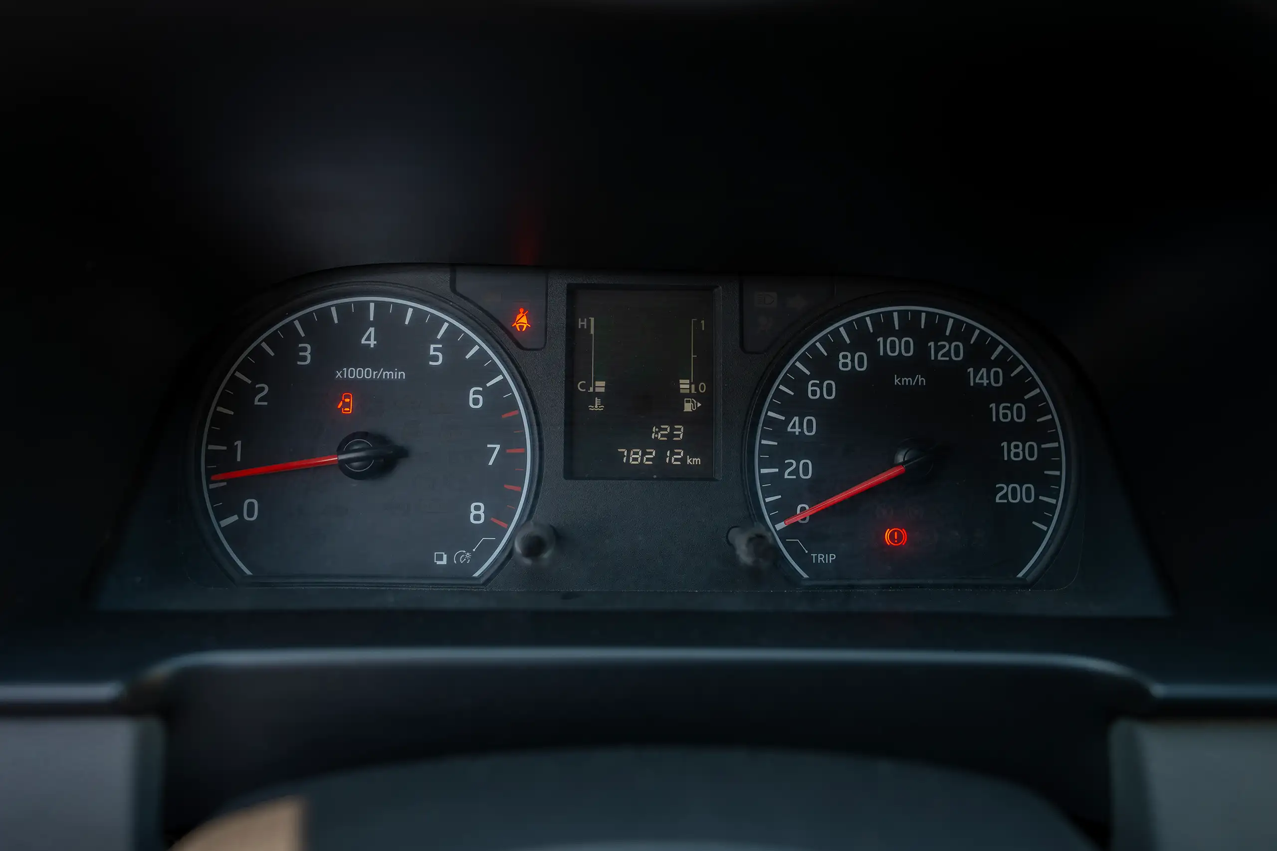 Used 2022 Nissan Urvan High Roof White – Odometer / Mileage Reading View at First Choice Cars Sharjah