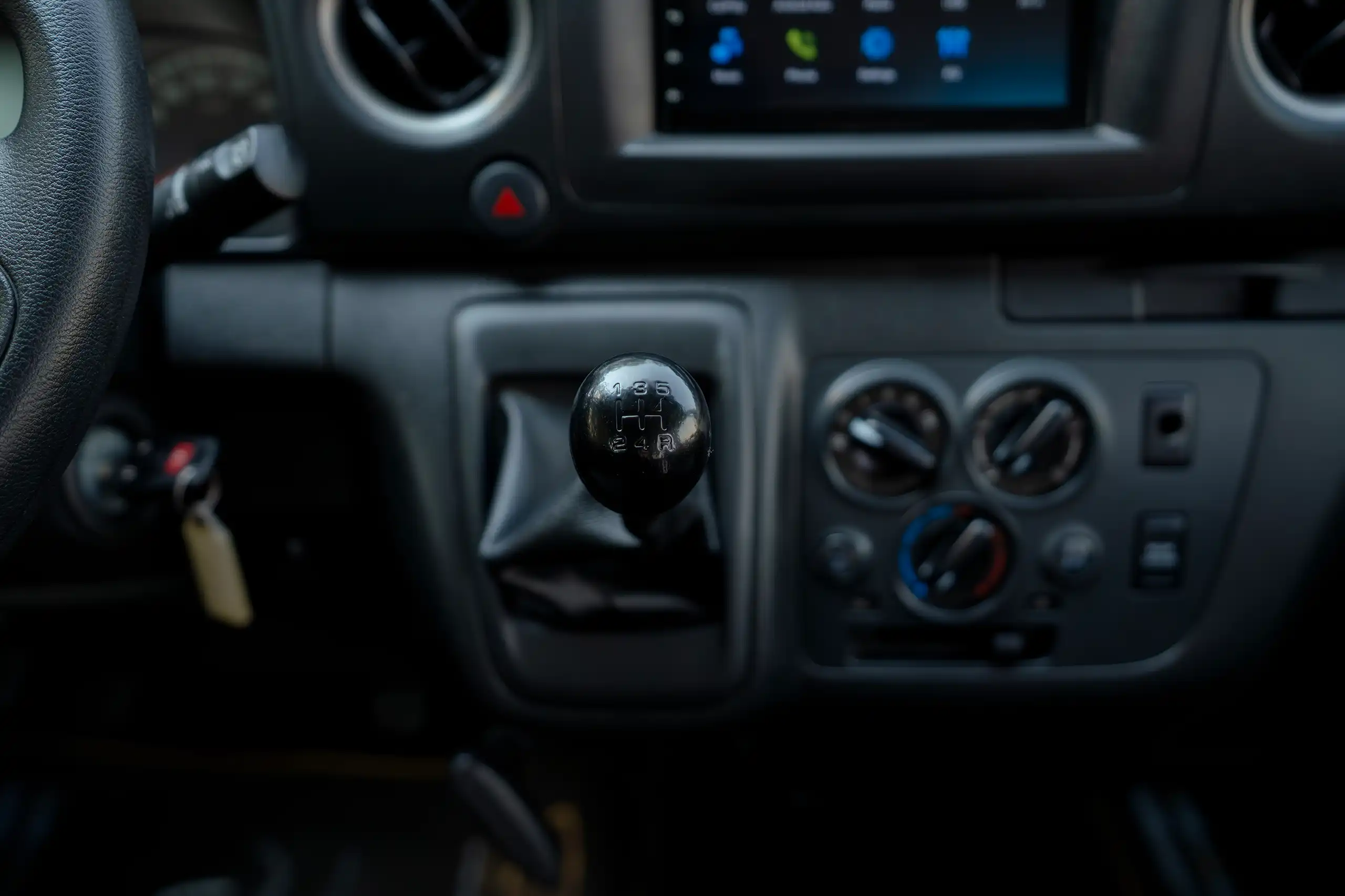 Used 2024 Nissan Urvan High Roof White – Center Console & Gear Shifter at First Choice Cars Sharjah