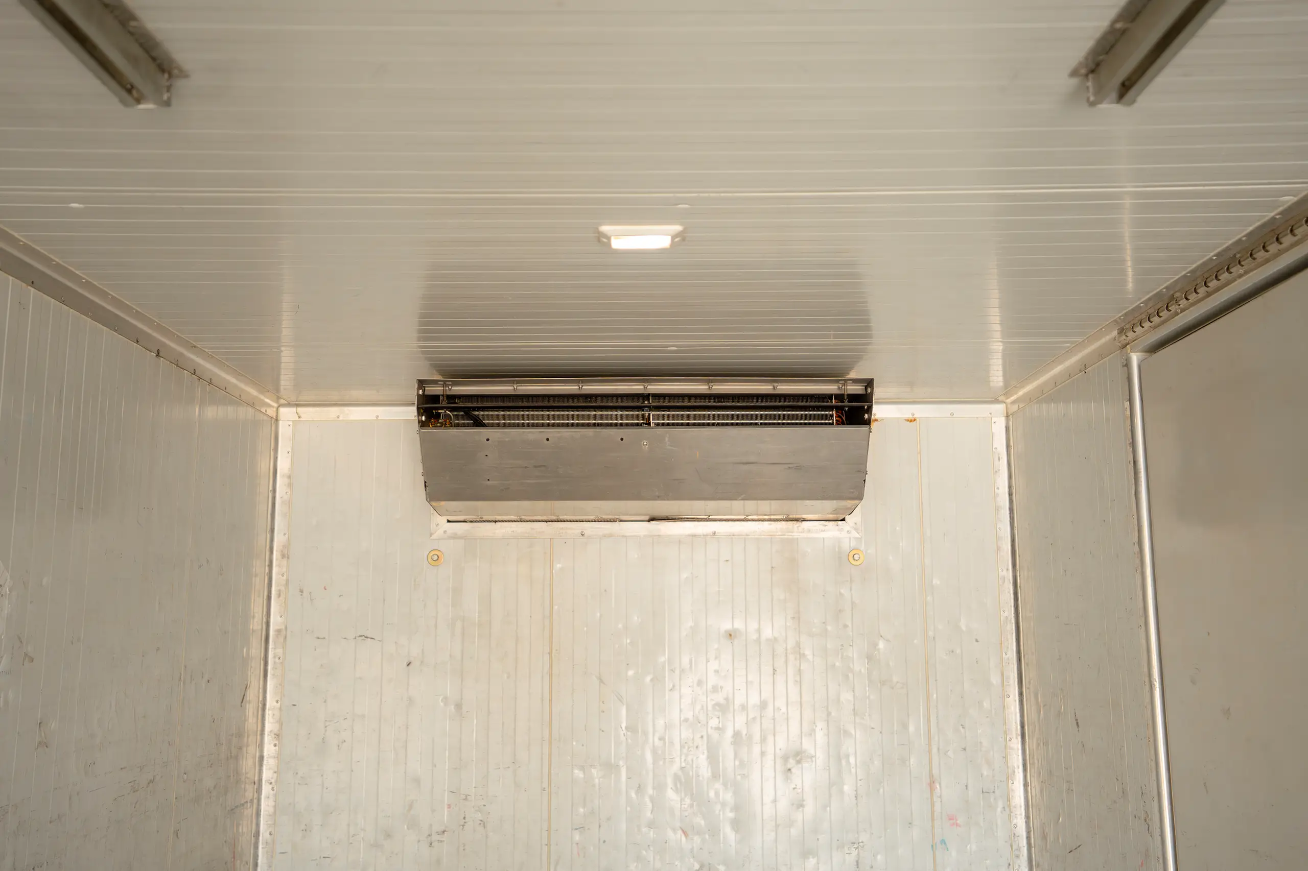 Used 2020 Mitsubishi FUSO FJ Freezer Box White – Chiller Cooling Unit View at First Choice Cars Sharjah