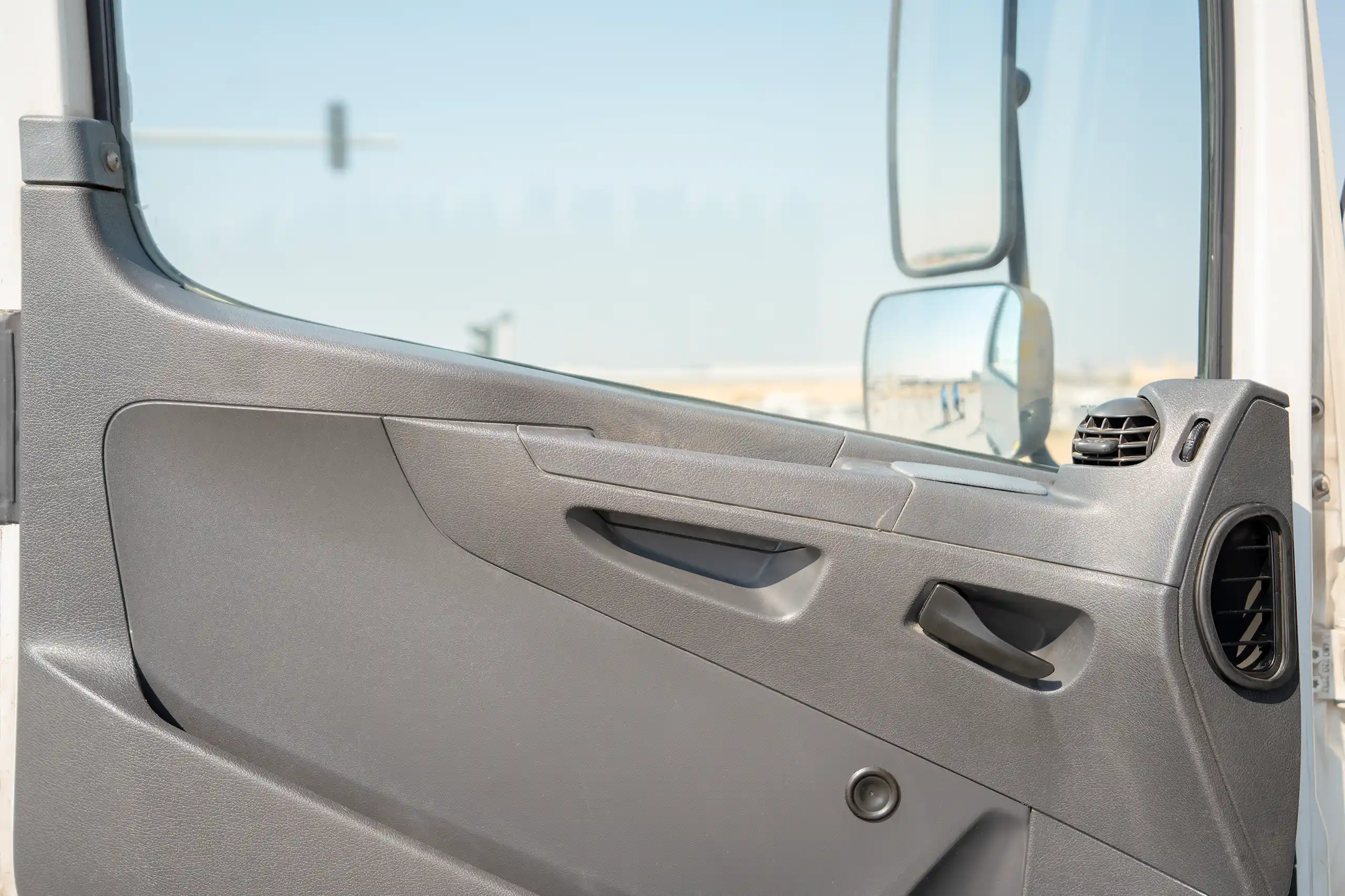 Used 2020 Mitsubishi FUSO FJ Freezer Box White – Driver Door Panel Full View at First Choice Cars Sharjah