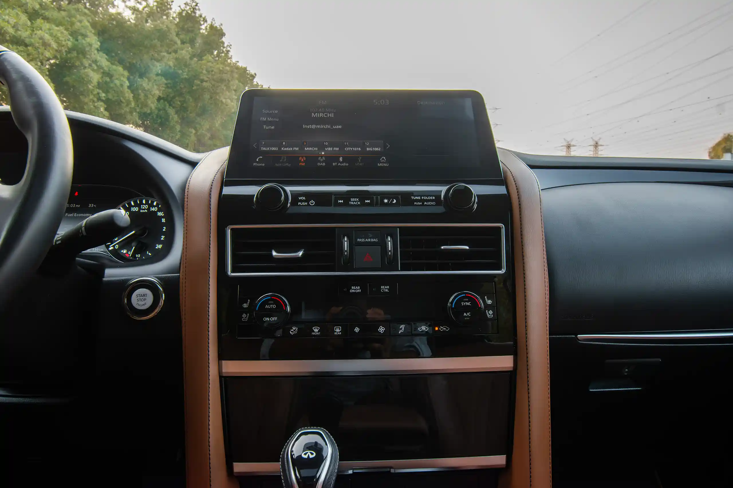 Used 2023 Infiniti QX80 Luxury Gold – Infotainment / Touchscreen System at First Choice Cars Sharjah