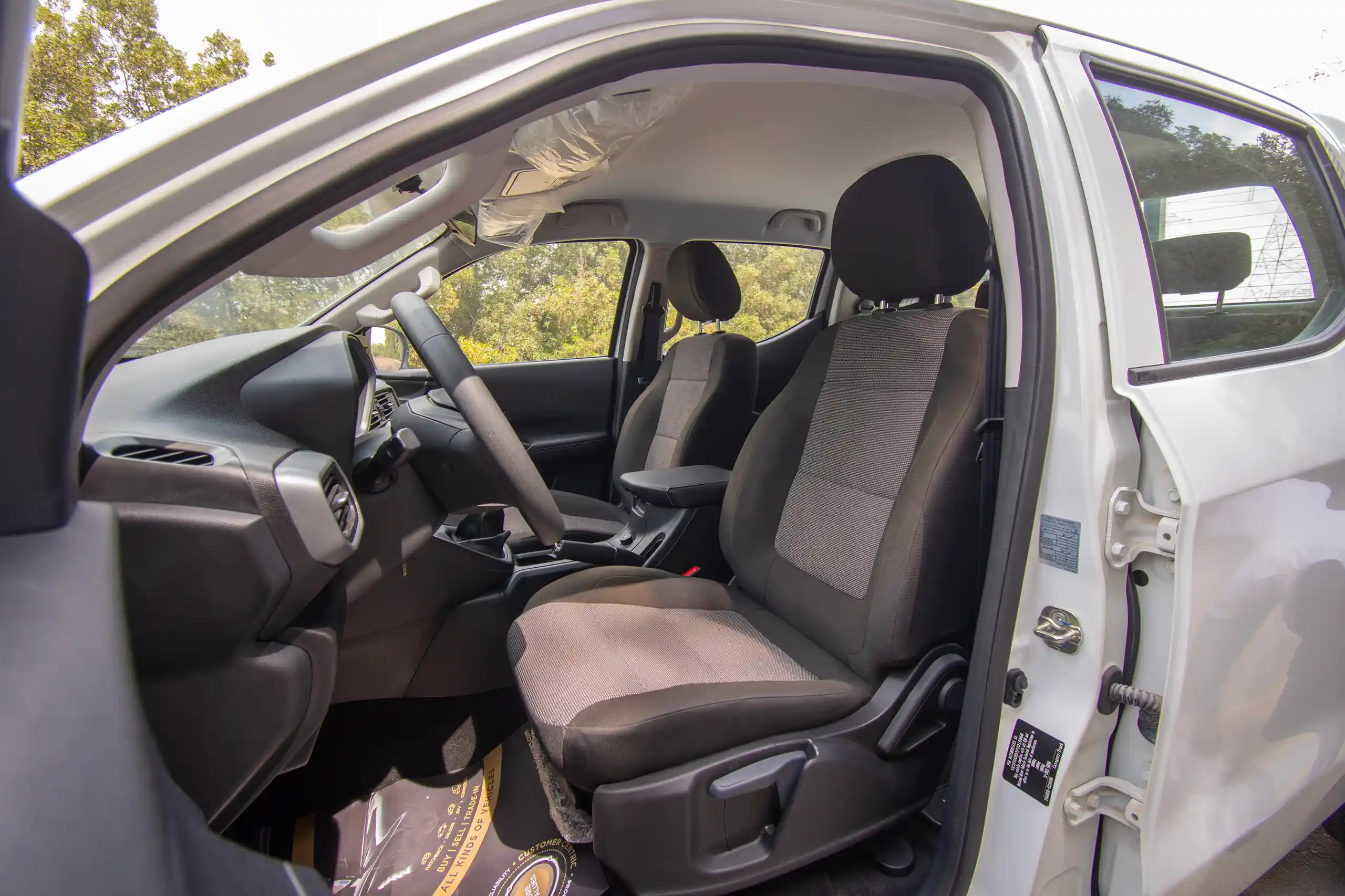 Used 2023 Peugeot Landtrek Double Cabin White – Front Driver Side Cabin View at First Choice Cars Sharjah