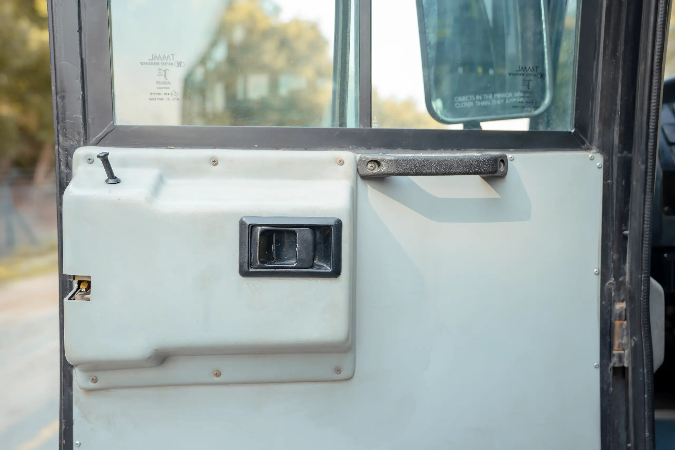 Used 2017 TATA LP 613 White – Driver Door Panel Full View at First Choice Cars Sharjah