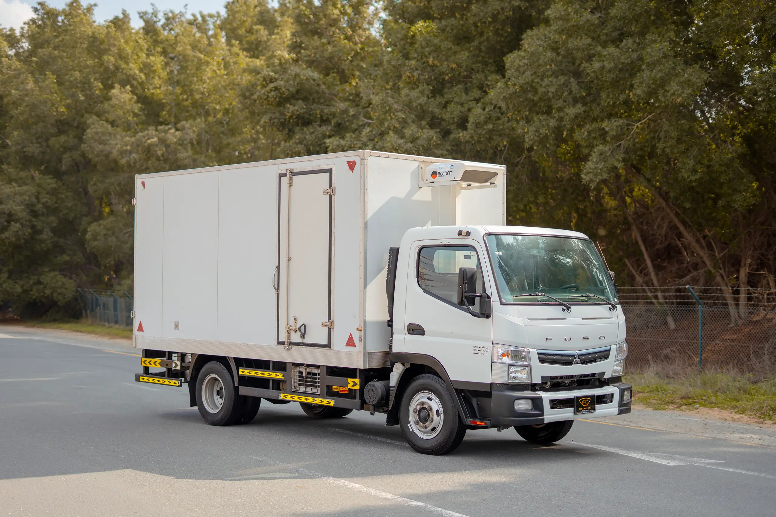 Used 2020 Mitsubishi Canter Chiller Box White – Right Front Diagonal (45°) View at First Choice Cars Sharjah