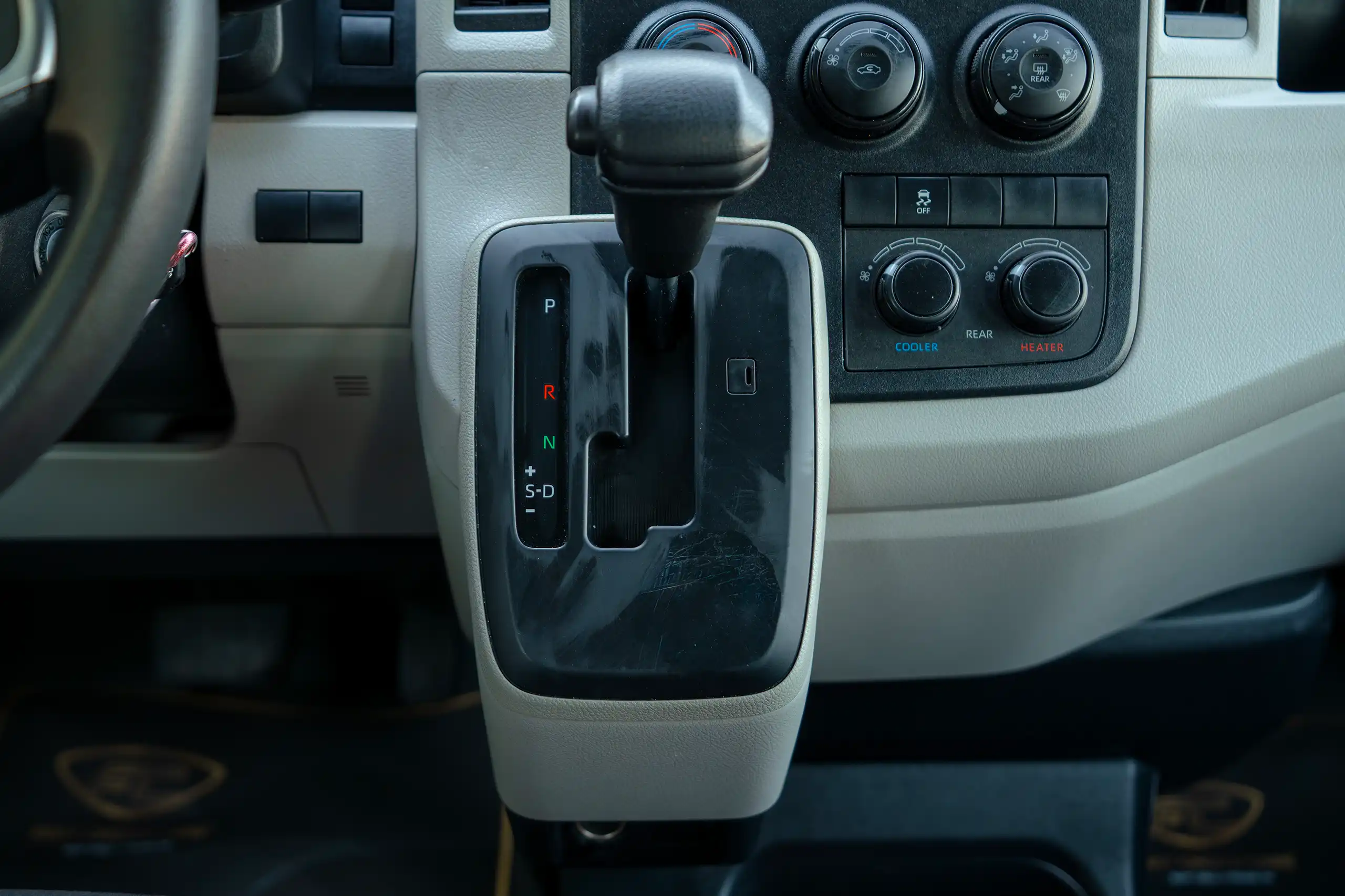 Used 2021 Toyota Hiace GL High Roof White – Center Console & Gear Shifter at First Choice Cars Sharjah