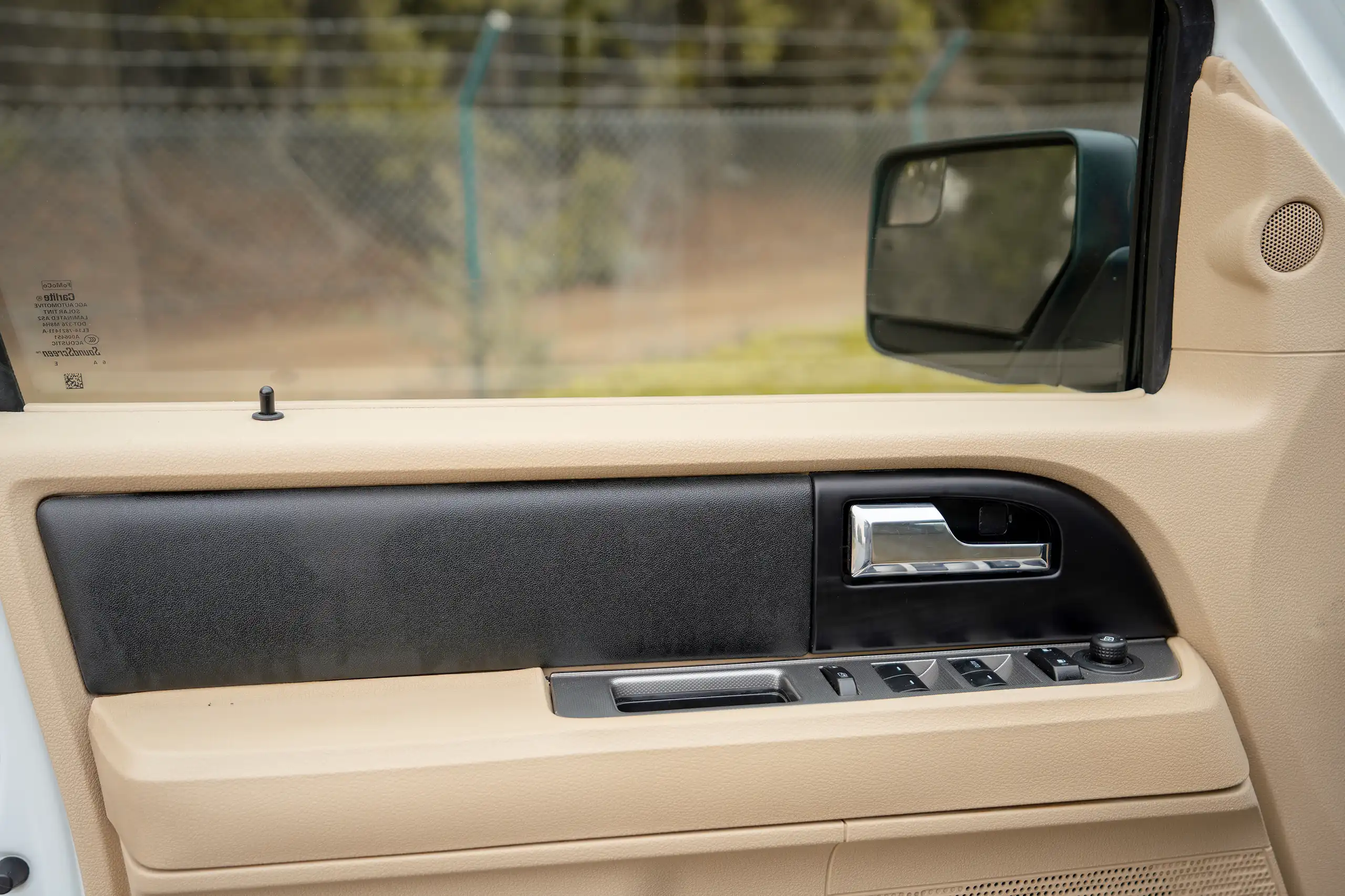 Used 2017 Ford Expedition XLT White – Driver Door Panel Full View at First Choice Cars Sharjah