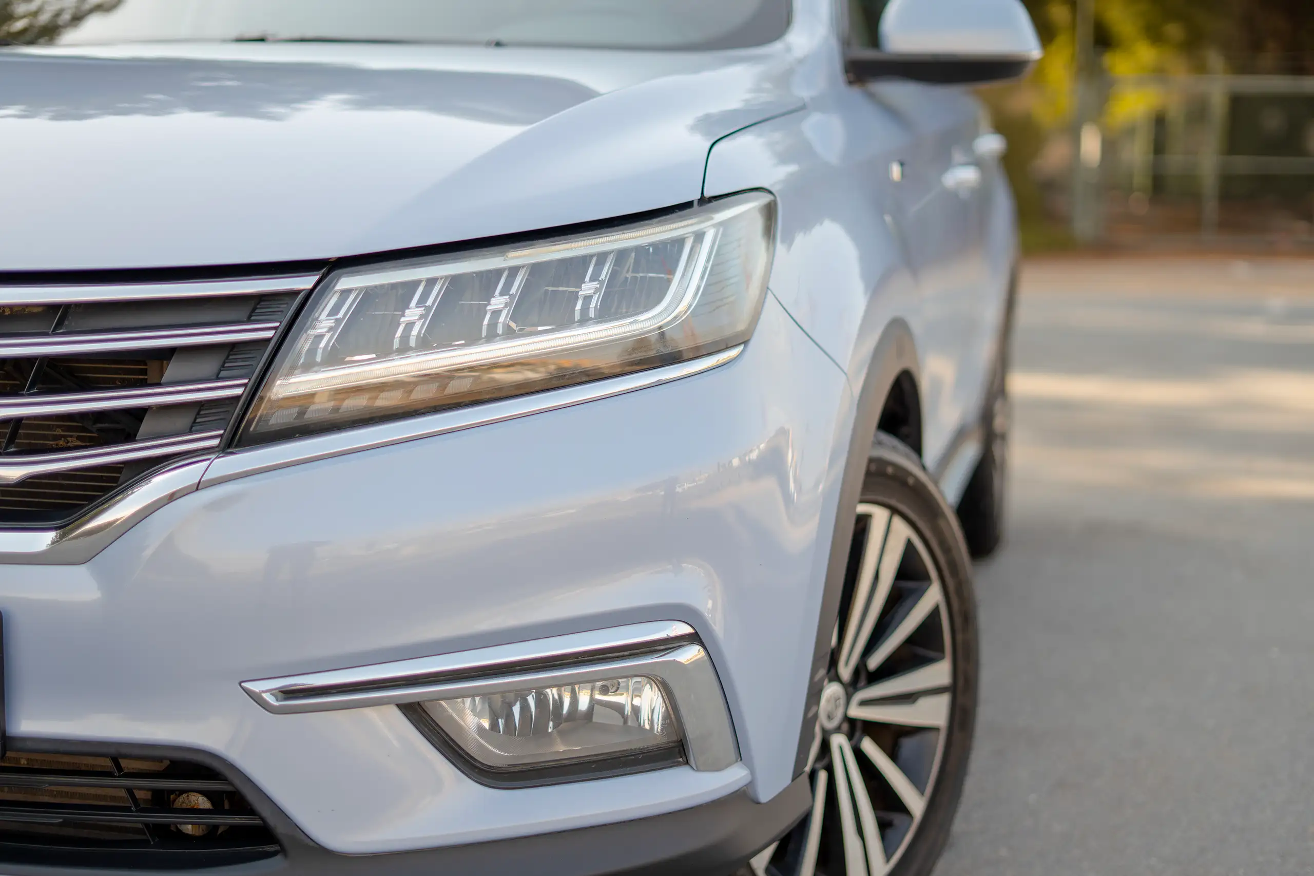 Used 2022 MG RX5 Luxury Silver – Headlight Close-up at First Choice Cars Sharjah