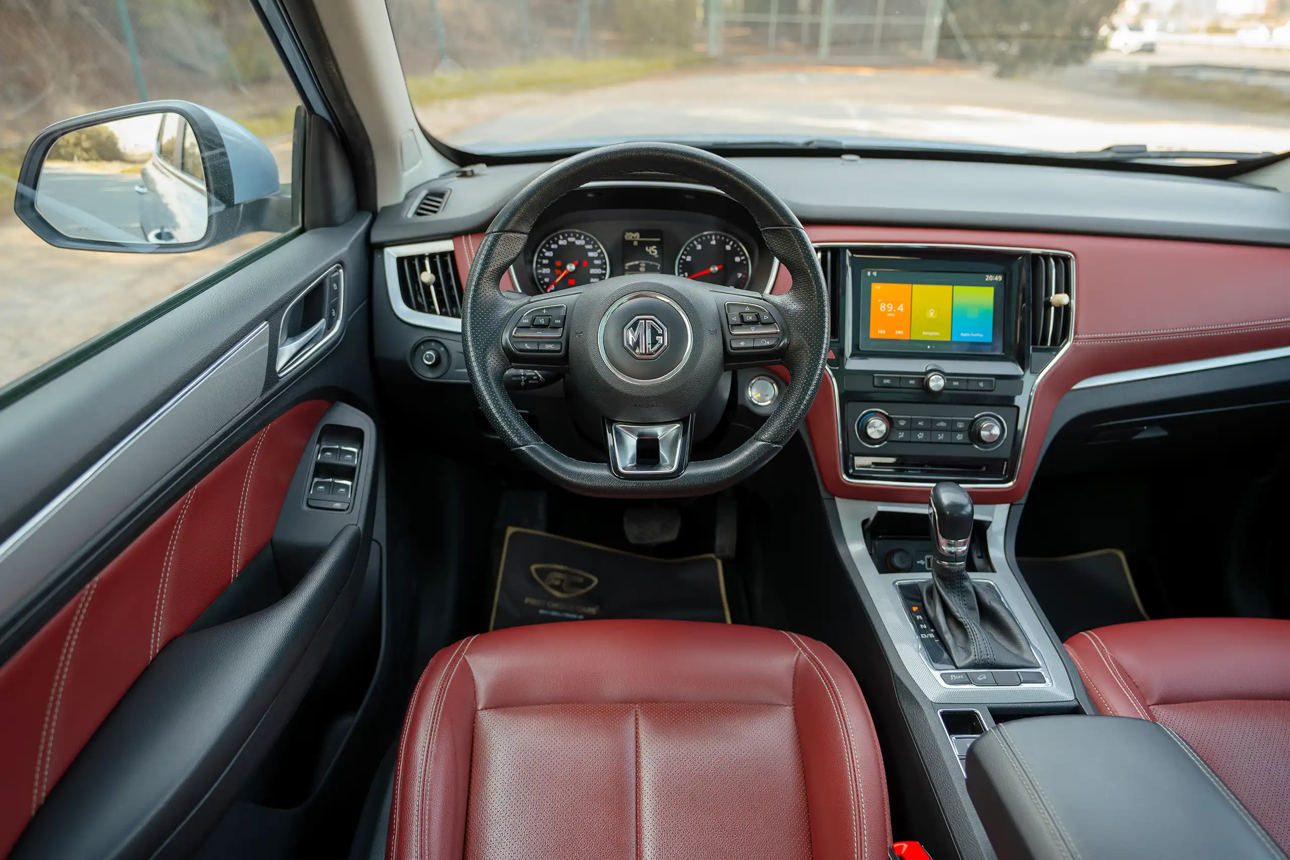 Used 2022 MG RX5 Luxury Silver – Steering Wheel & Instrument Cluster at First Choice Cars Sharjah