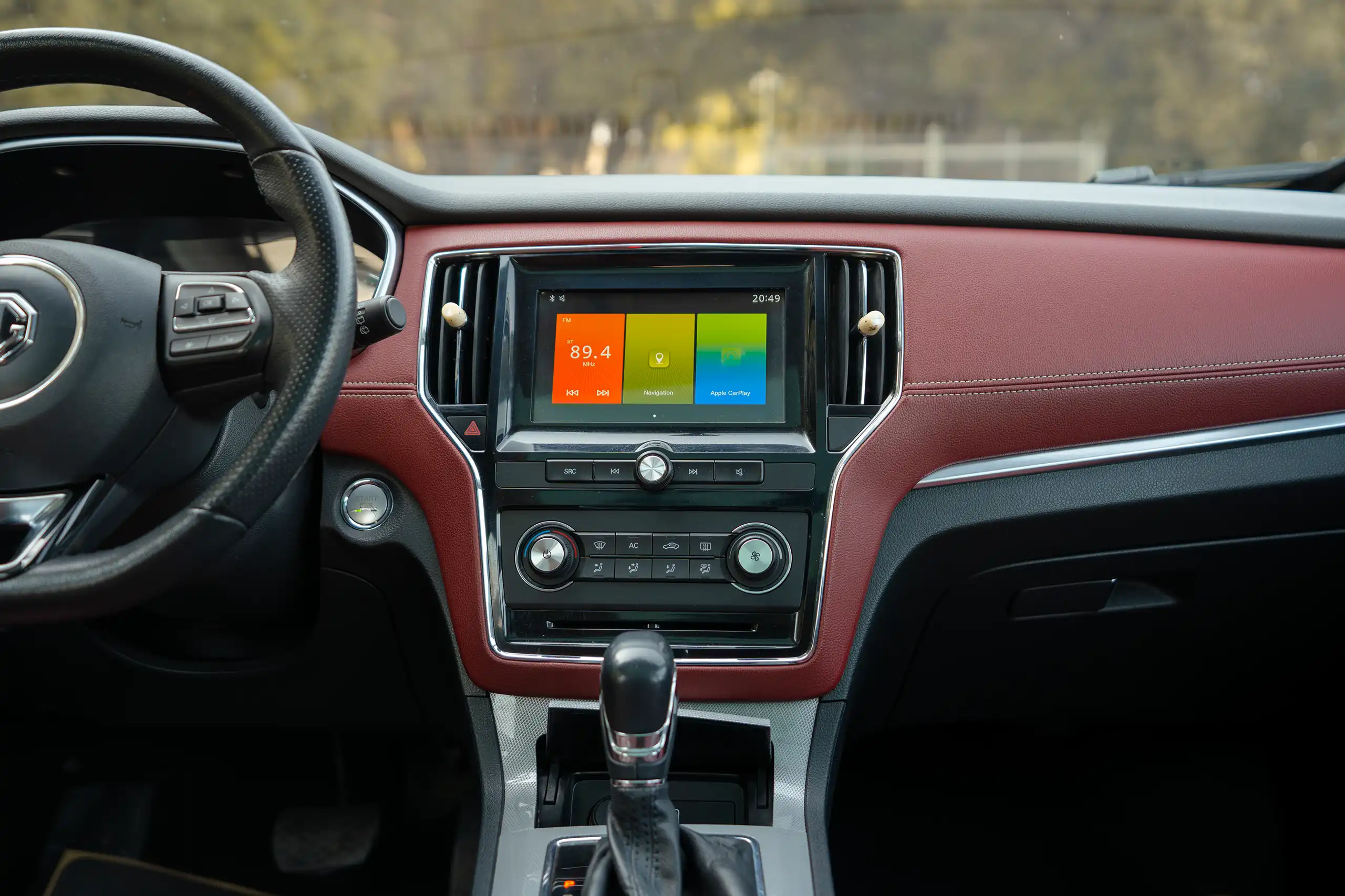 Used 2022 MG RX5 Luxury Silver – Infotainment / Touchscreen System at First Choice Cars Sharjah