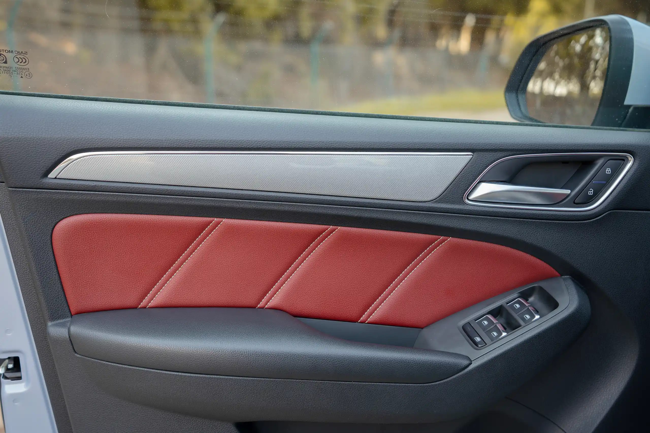 Used 2022 MG RX5 Luxury Silver – Driver Door Panel Full View at First Choice Cars Sharjah