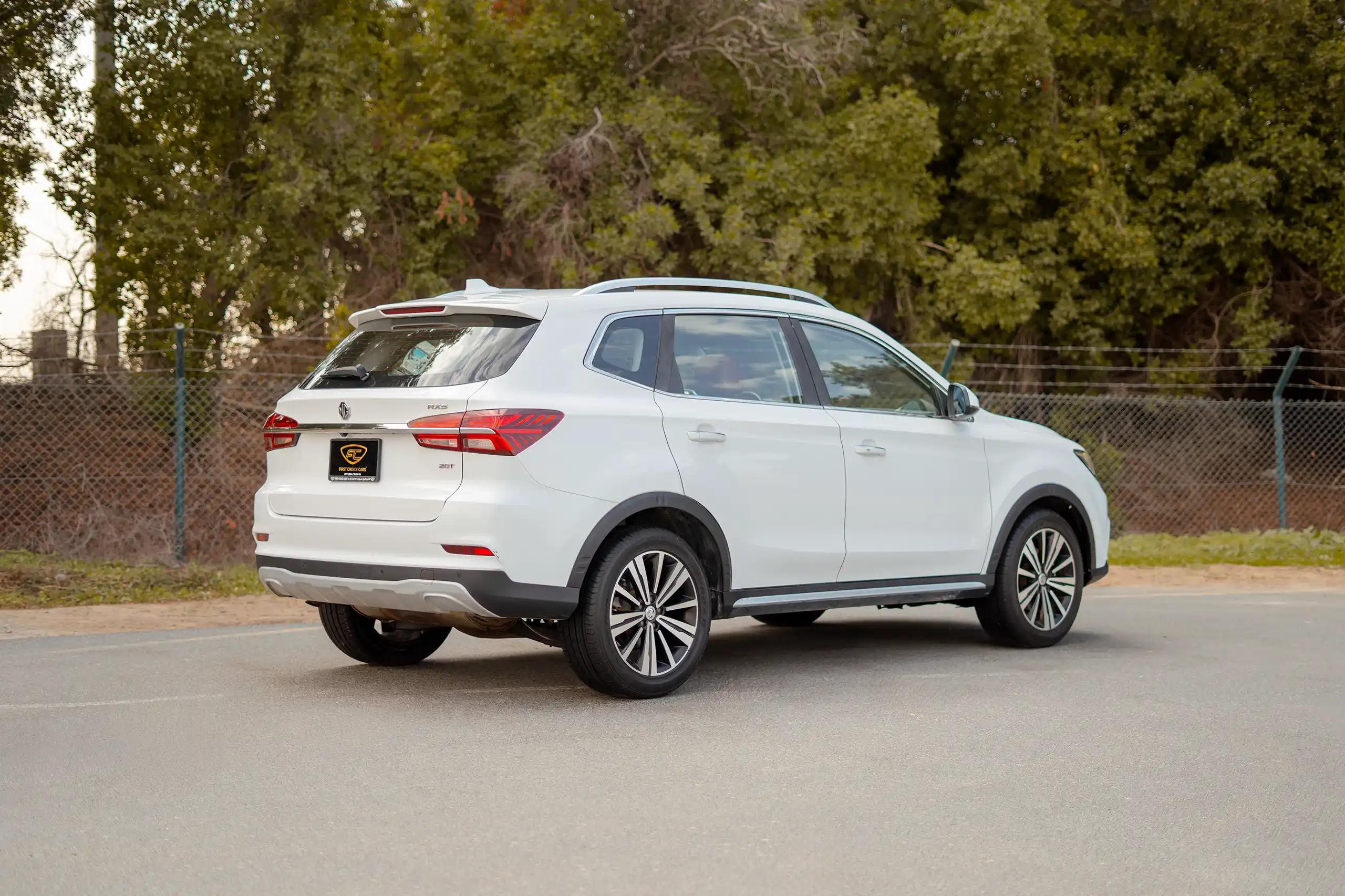 Used 2022 MG RX5 Luxury White – Right Back Diagonal (45°) View at First Choice Cars Sharjah