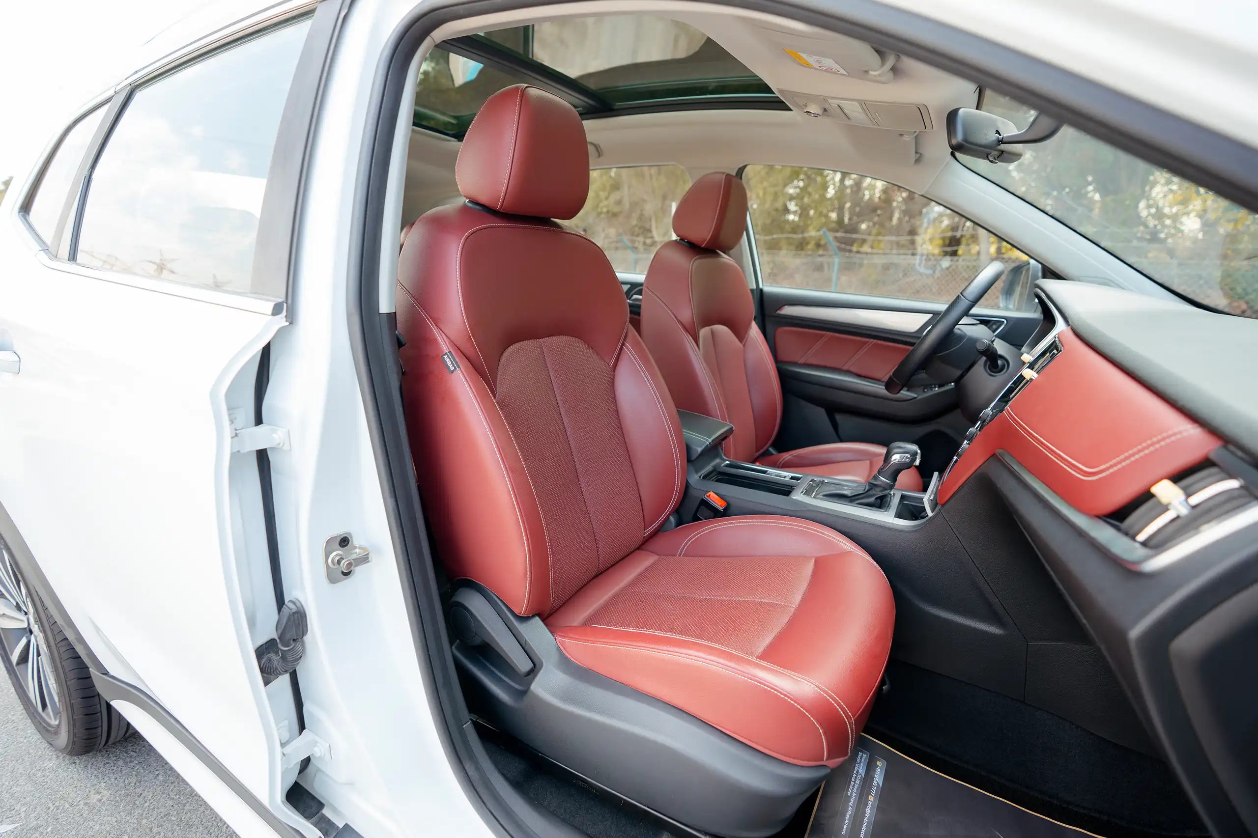 Used 2022 MG RX5 Luxury White – Front Passenger Side Cabin View at First Choice Cars Sharjah