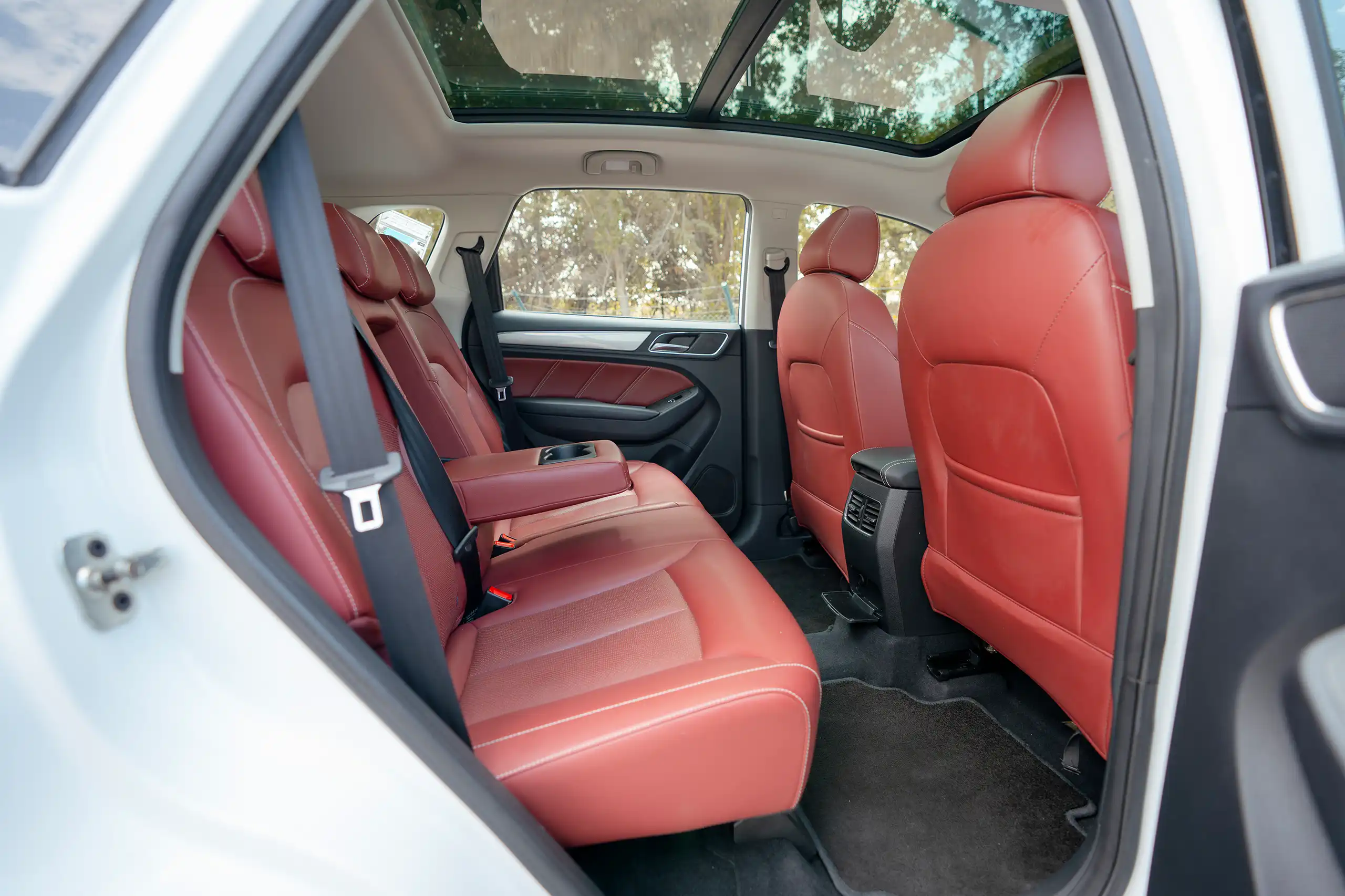 Used 2022 MG RX5 Luxury White – Rear Passenger Side Cabin View at First Choice Cars Sharjah