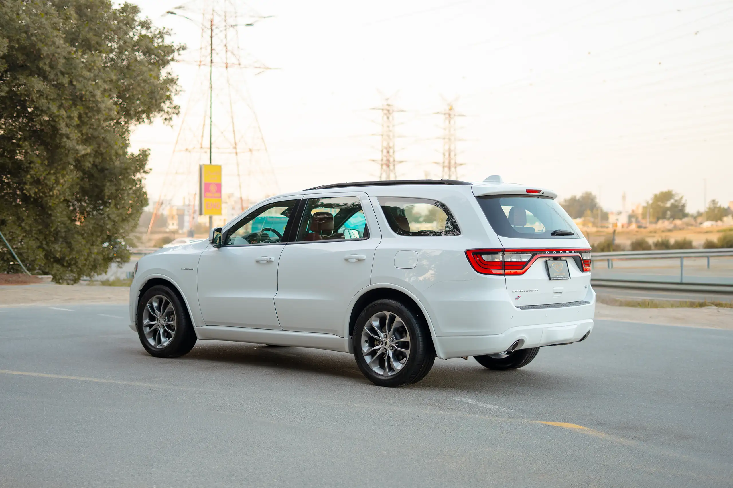Used 2020 Dodge Durango R/T in White – Left Back Diagonal (45°) View for Sale at First Choice Cars Dubai Sharjah