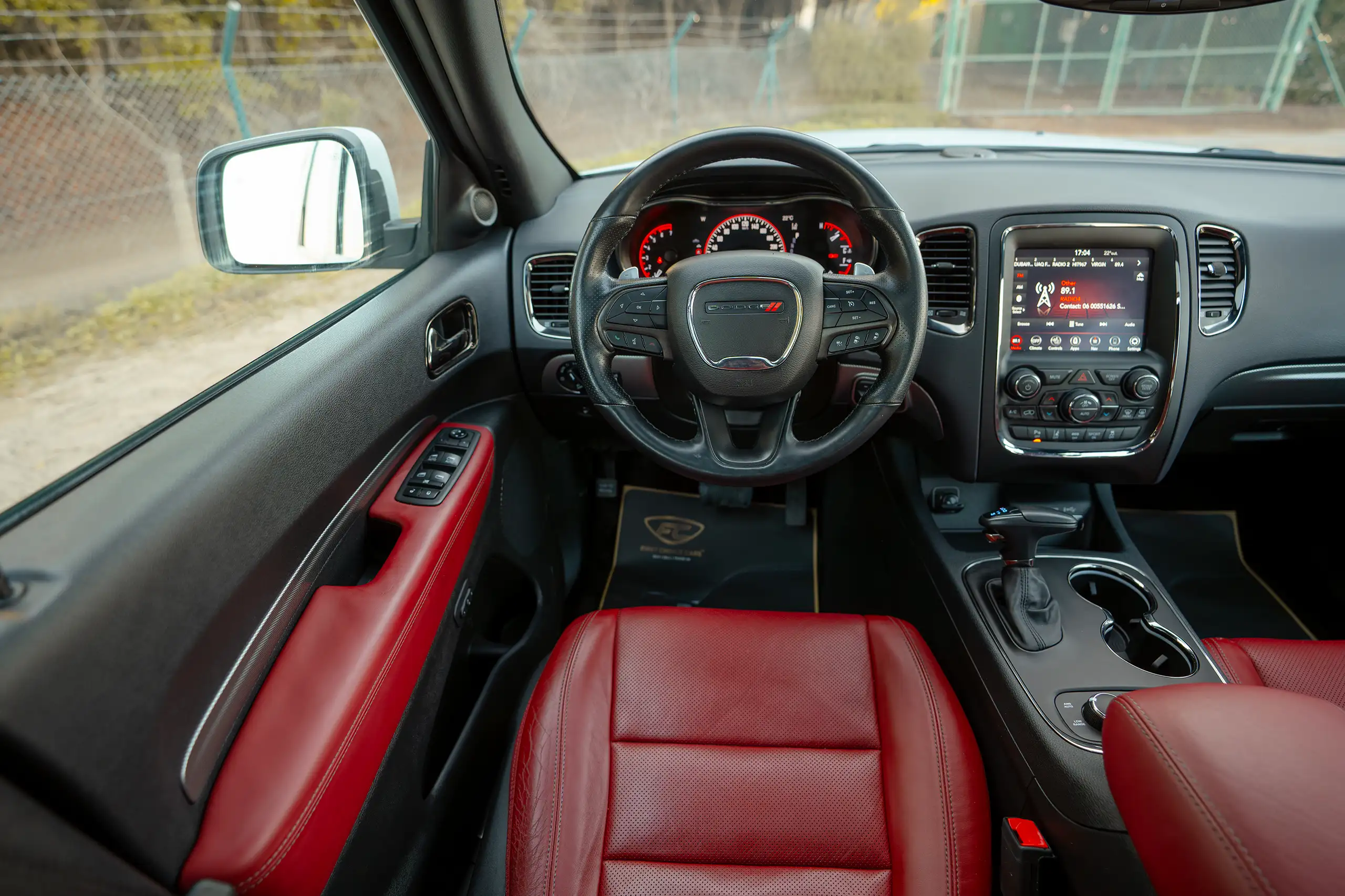 Used 2020 Dodge Durango R/T in White – Steering Wheel & Instrument Cluster for Sale at First Choice Cars Dubai Sharjah