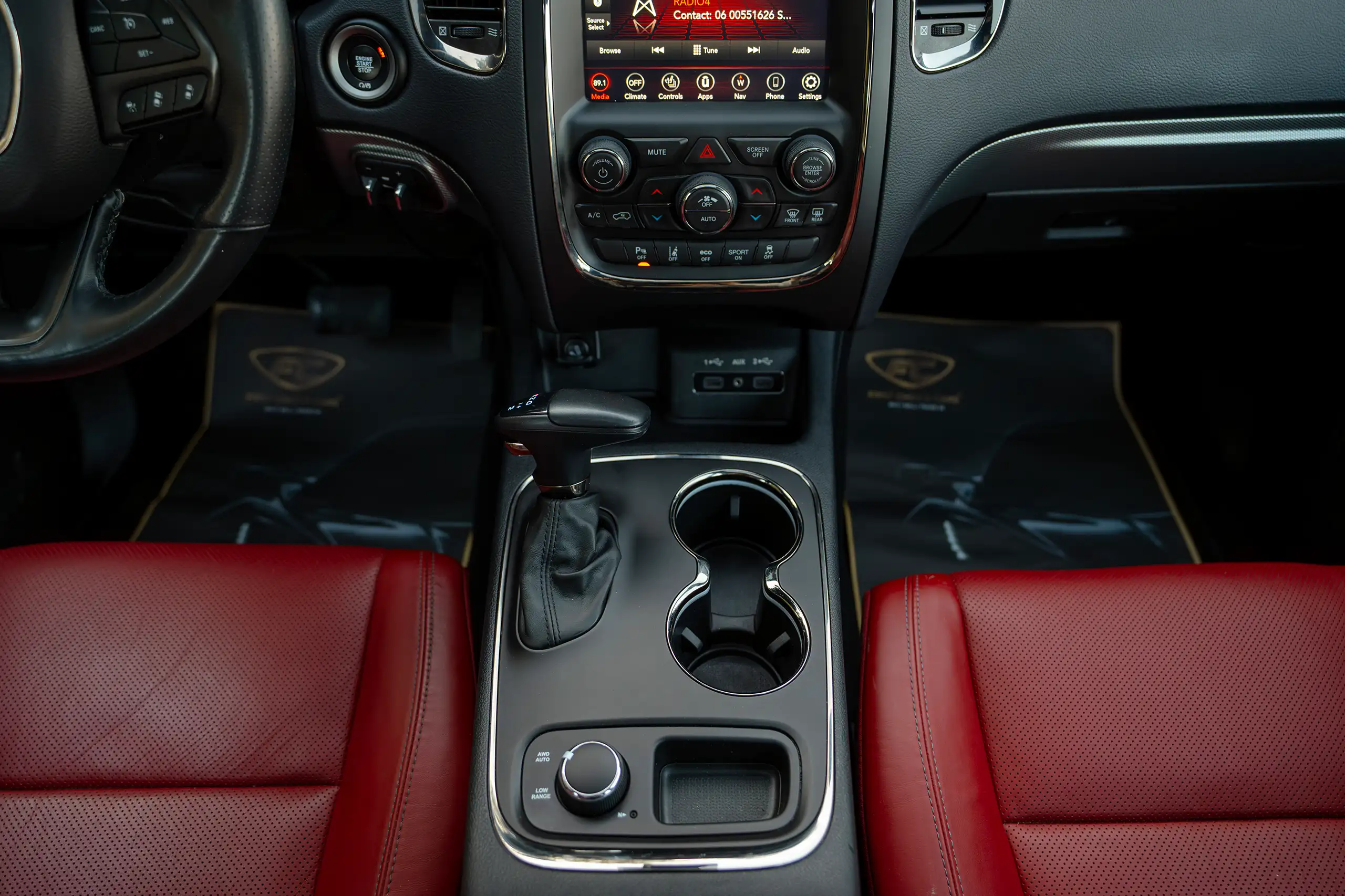Used 2020 Dodge Durango R/T in White – Center Console & Gear Shifter for Sale at First Choice Cars Dubai Sharjah