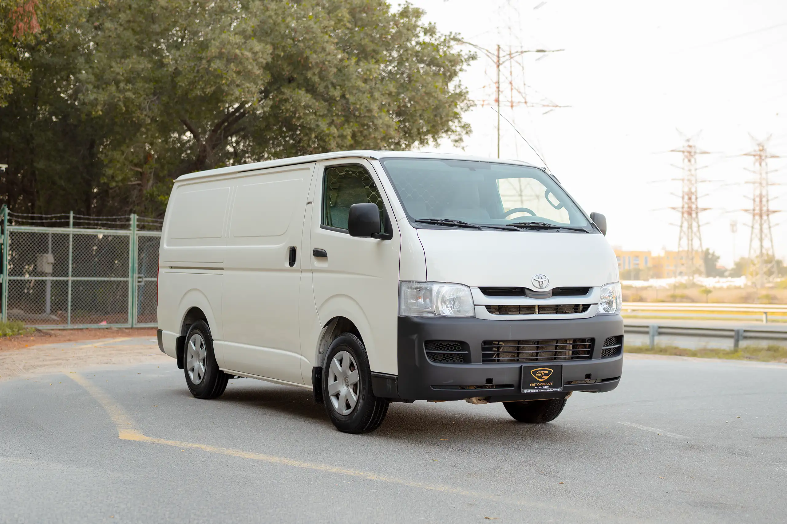 Used 2009 Toyota Hiace GL Standard Roof White – Right Front Diagonal (45°) View at First Choice Cars Sharjah
