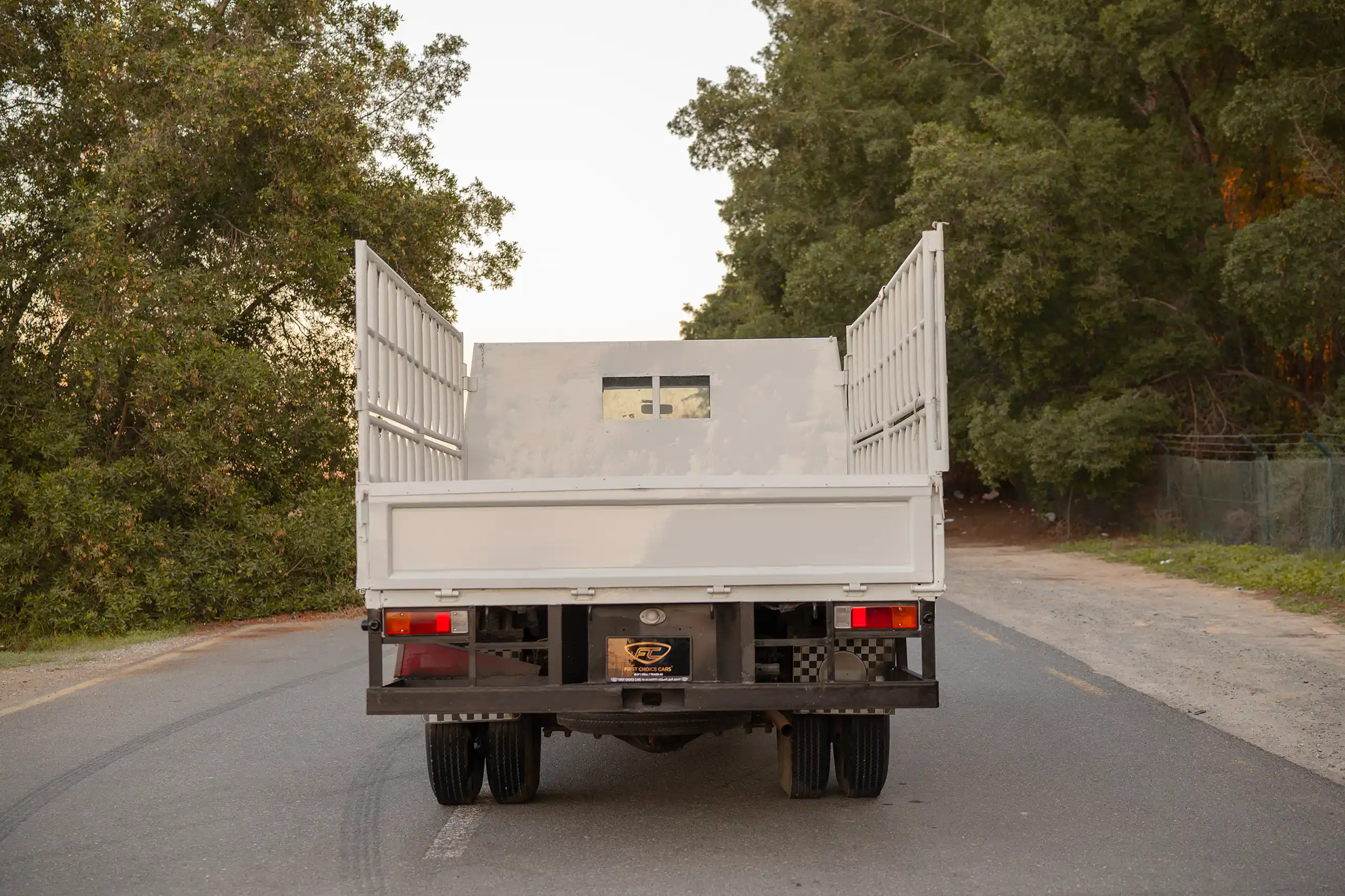 Used 2006 Mitsubishi Canter Double Cabin Cargo Body White – Back/Rear View at First Choice Cars Sharjah