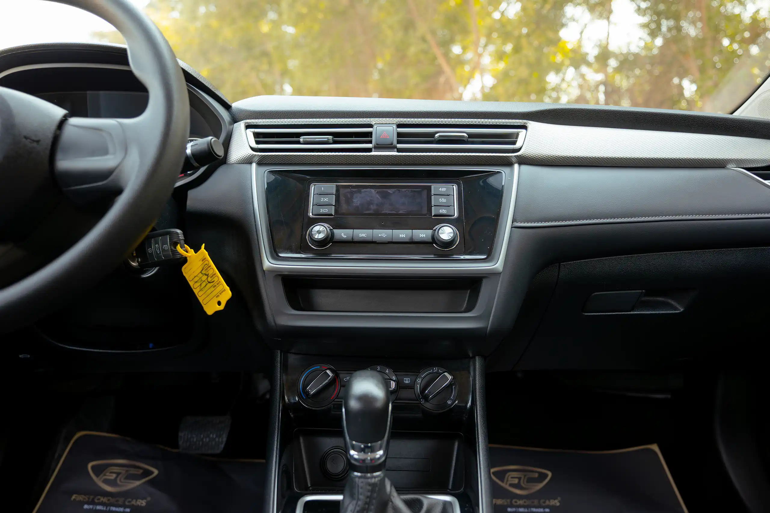 Used 2022 MG 5 Comfort White – Infotainment / Touchscreen System at First Choice Cars Sharjah