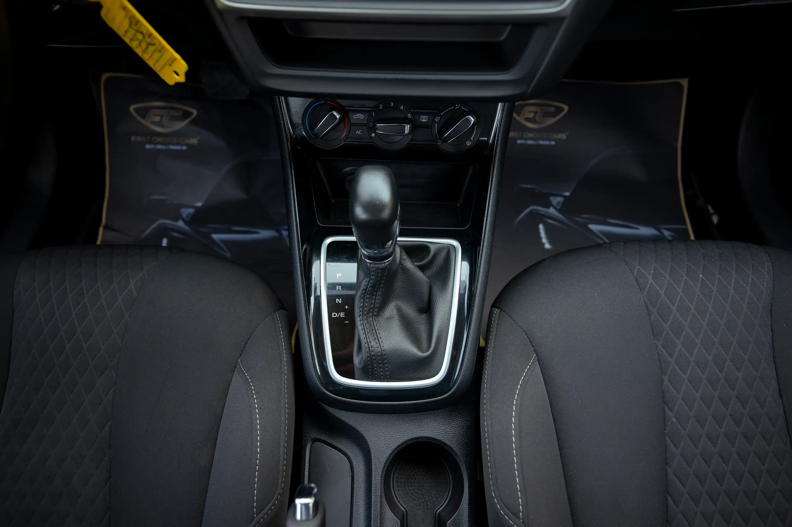 Used 2022 MG 5 Comfort White – Center Console & Gear Shifter at First Choice Cars Sharjah