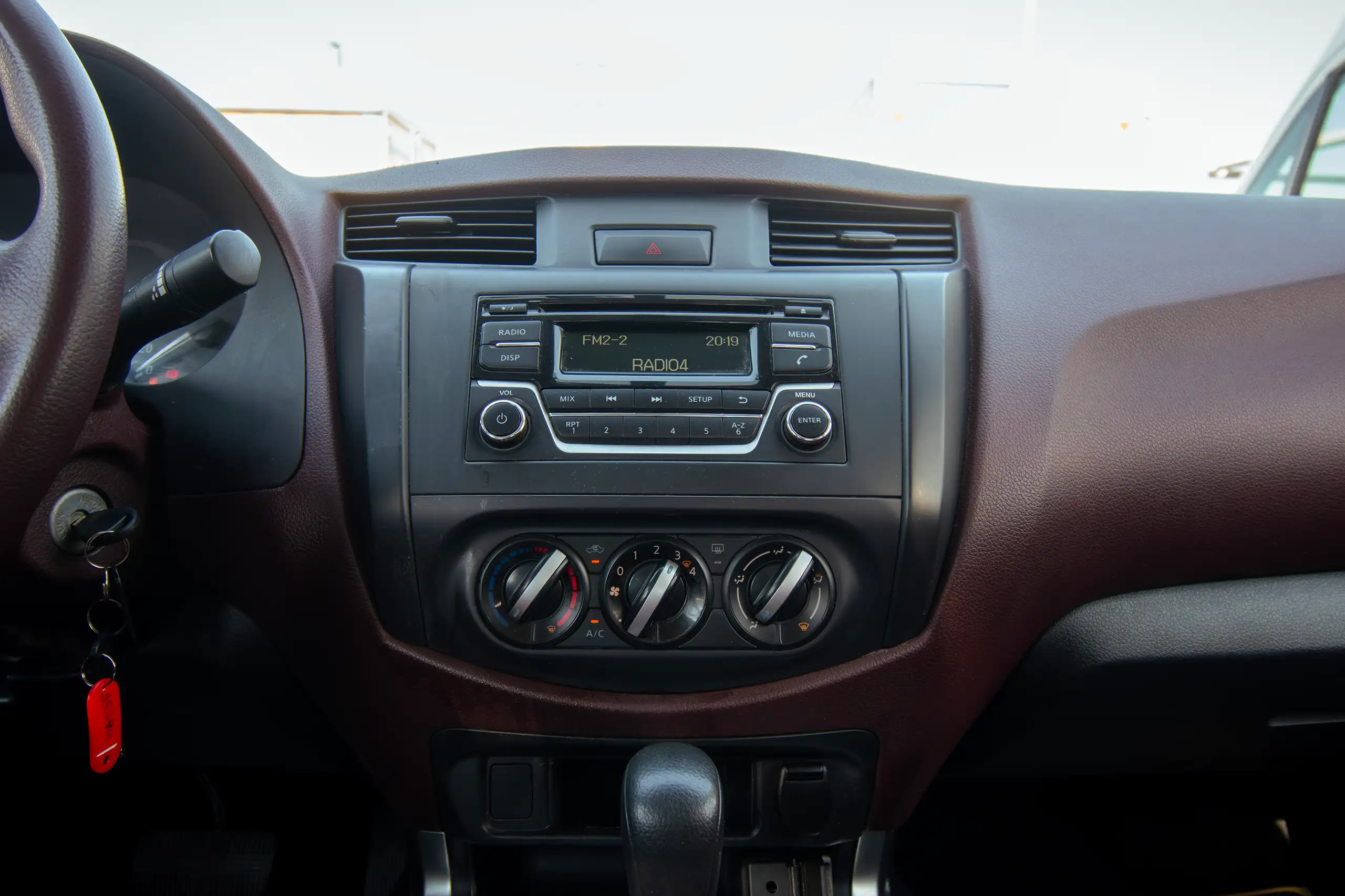 Used 2020 Nissan Navara SE White – Infotainment / Touchscreen System at First Choice Cars Sharjah