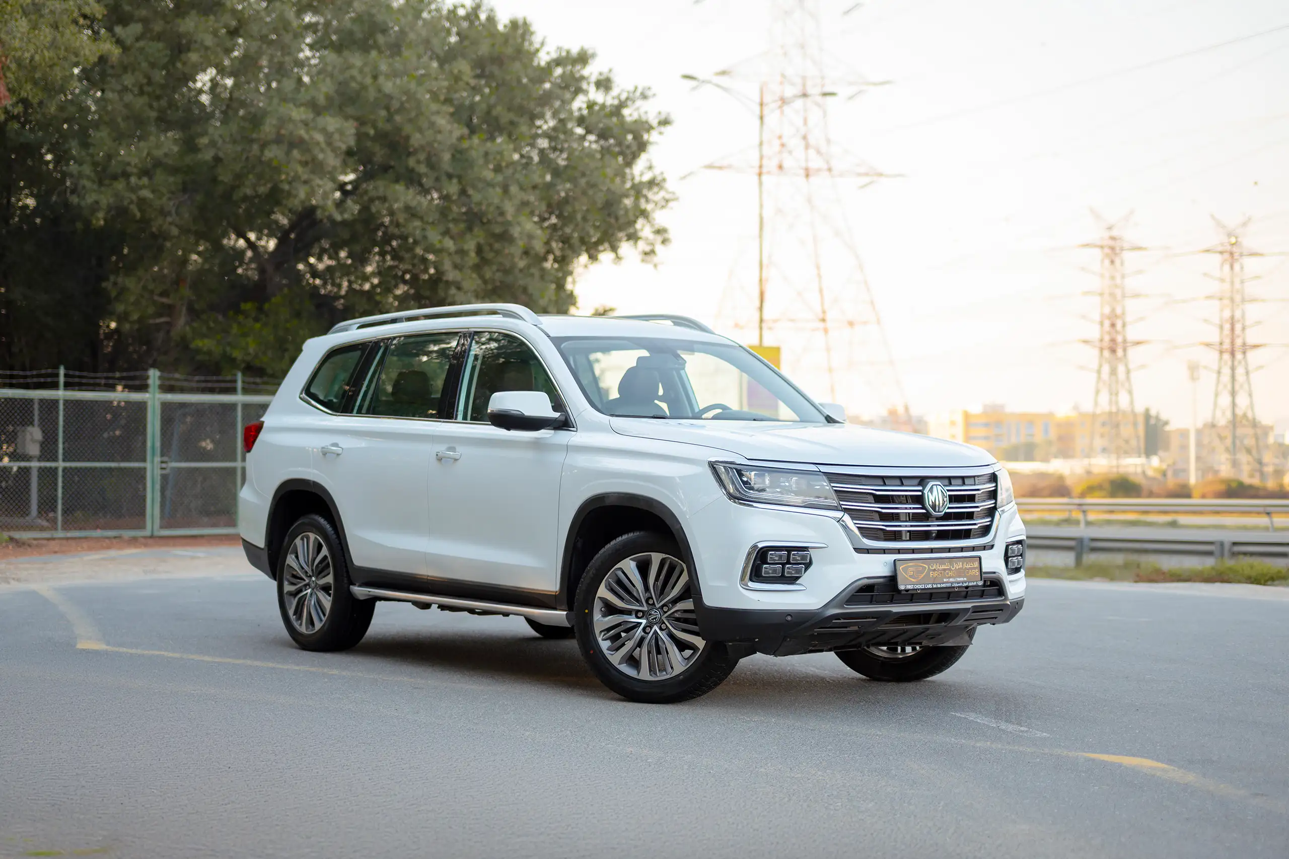 Used 2021 MG RX8 Luxury White – Right Front Diagonal (45°) View at First Choice Cars Sharjah