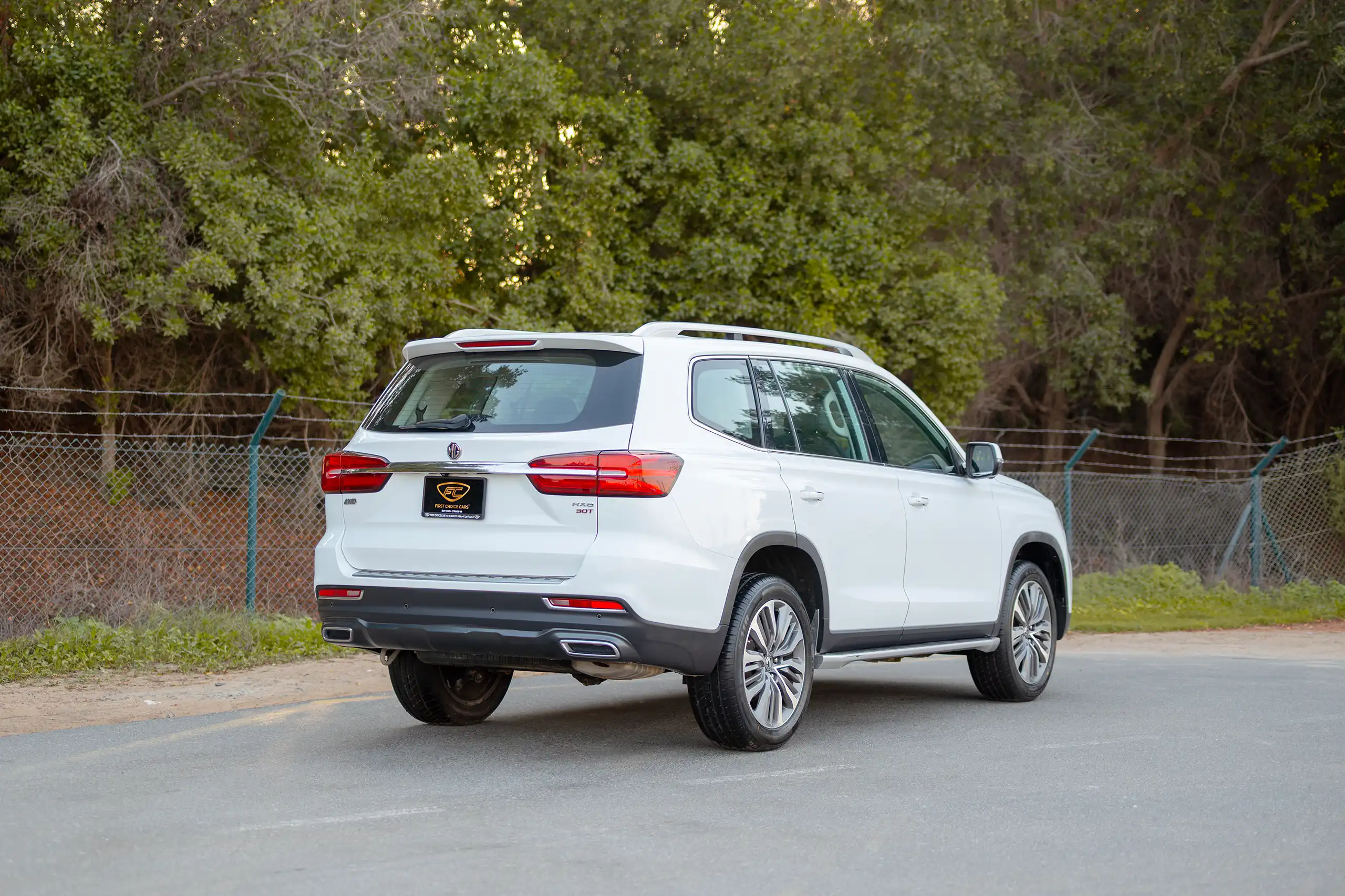 Used 2021 MG RX8 Luxury White – Right Back Diagonal (45°) View at First Choice Cars Sharjah