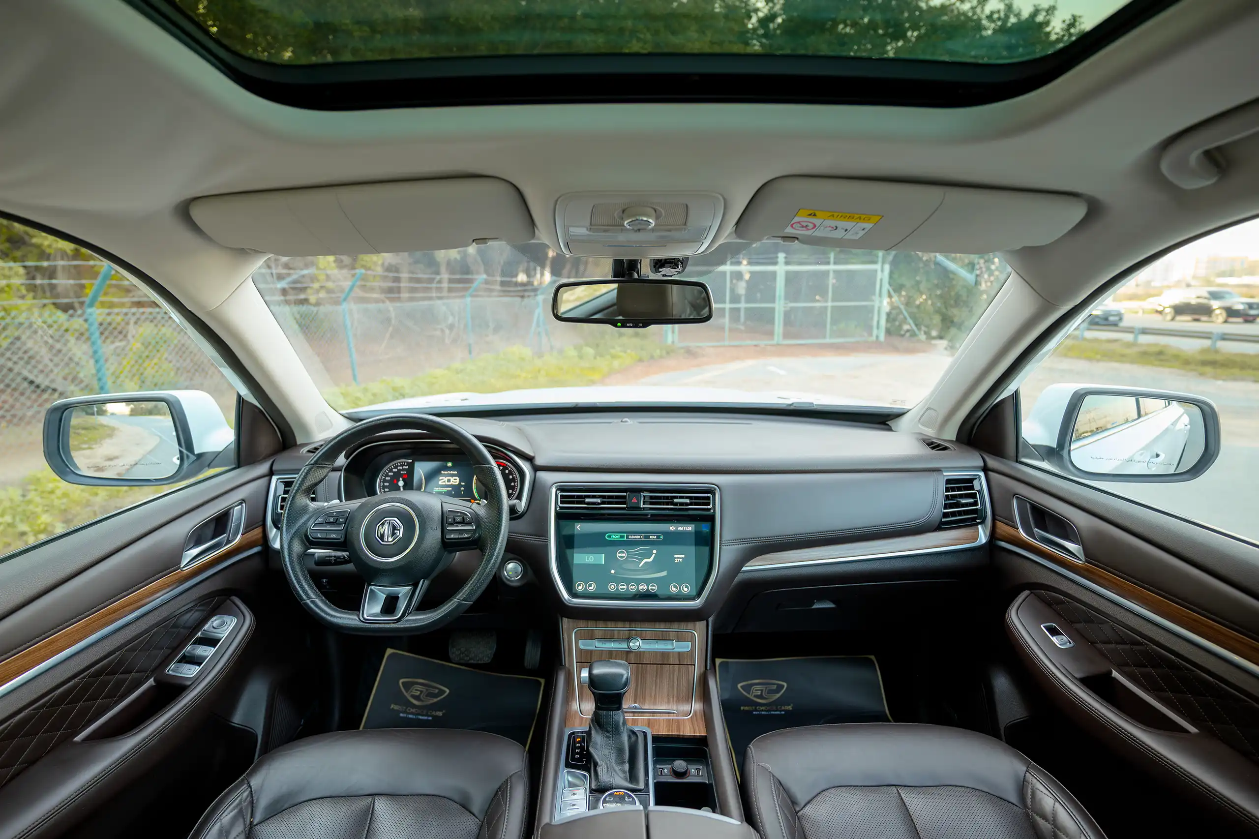 Used 2021 MG RX8 Luxury White – Front Cabin / Dashboard Full View at First Choice Cars Sharjah