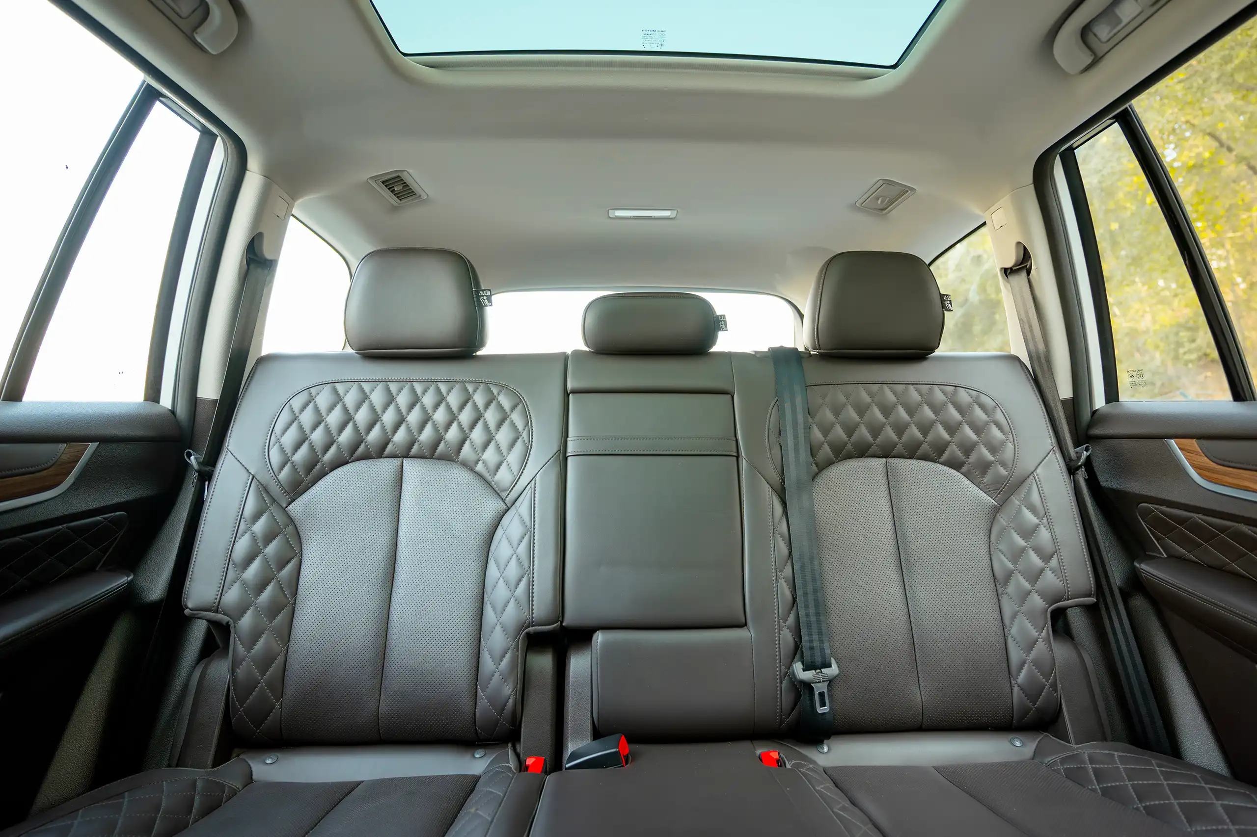 Used 2021 MG RX8 Luxury White – Rear Seat View at First Choice Cars Sharjah