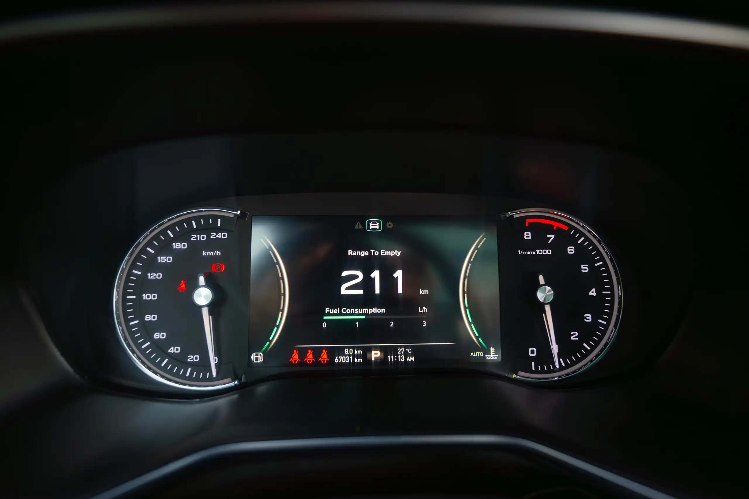 Used 2021 MG RX8 Luxury White – Odometer / Mileage Reading View at First Choice Cars Sharjah