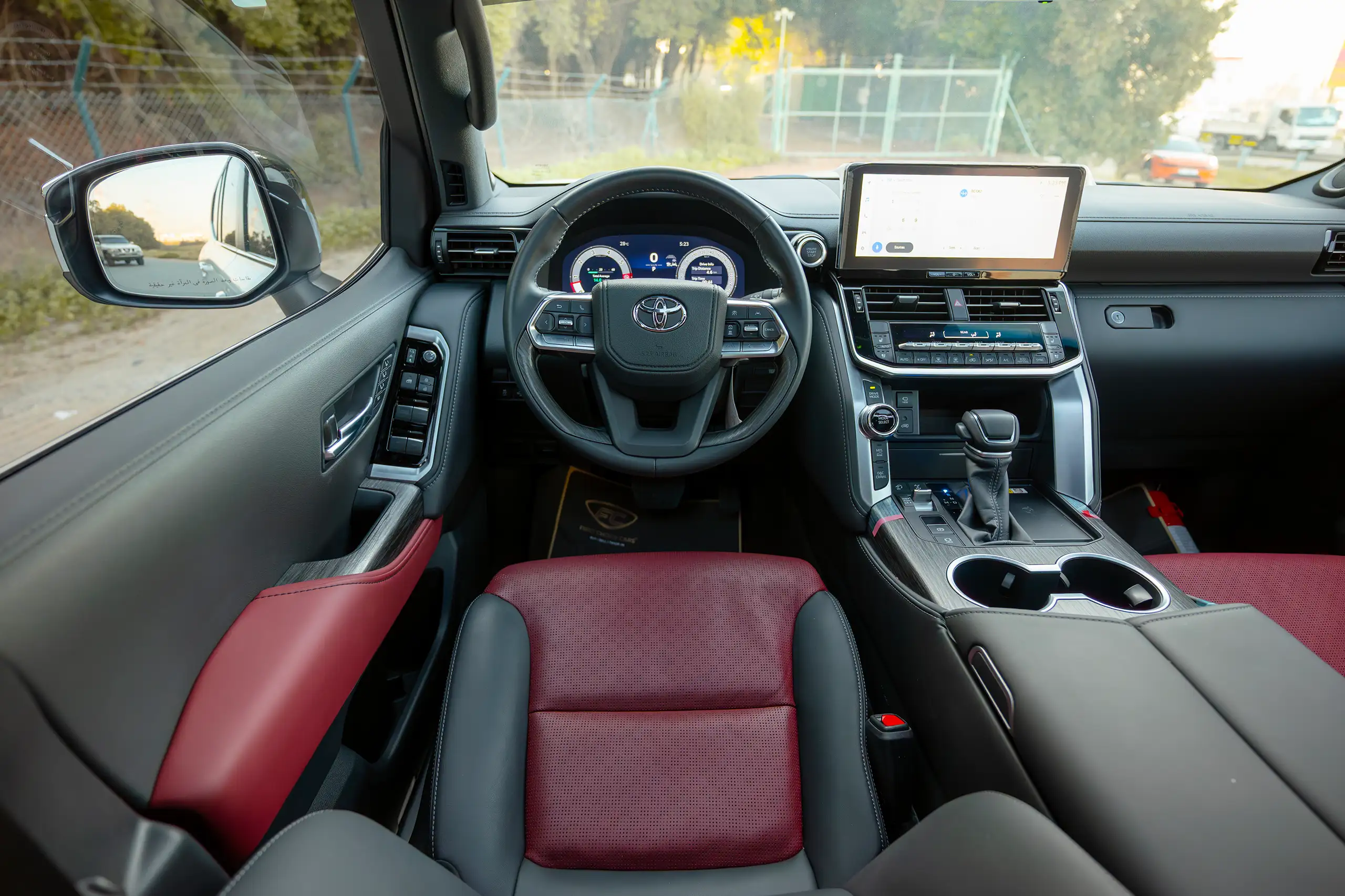 Used 2025 Toyota Land Cruiser VXR White – Steering Wheel & Instrument Cluster at First Choice Cars Sharjah