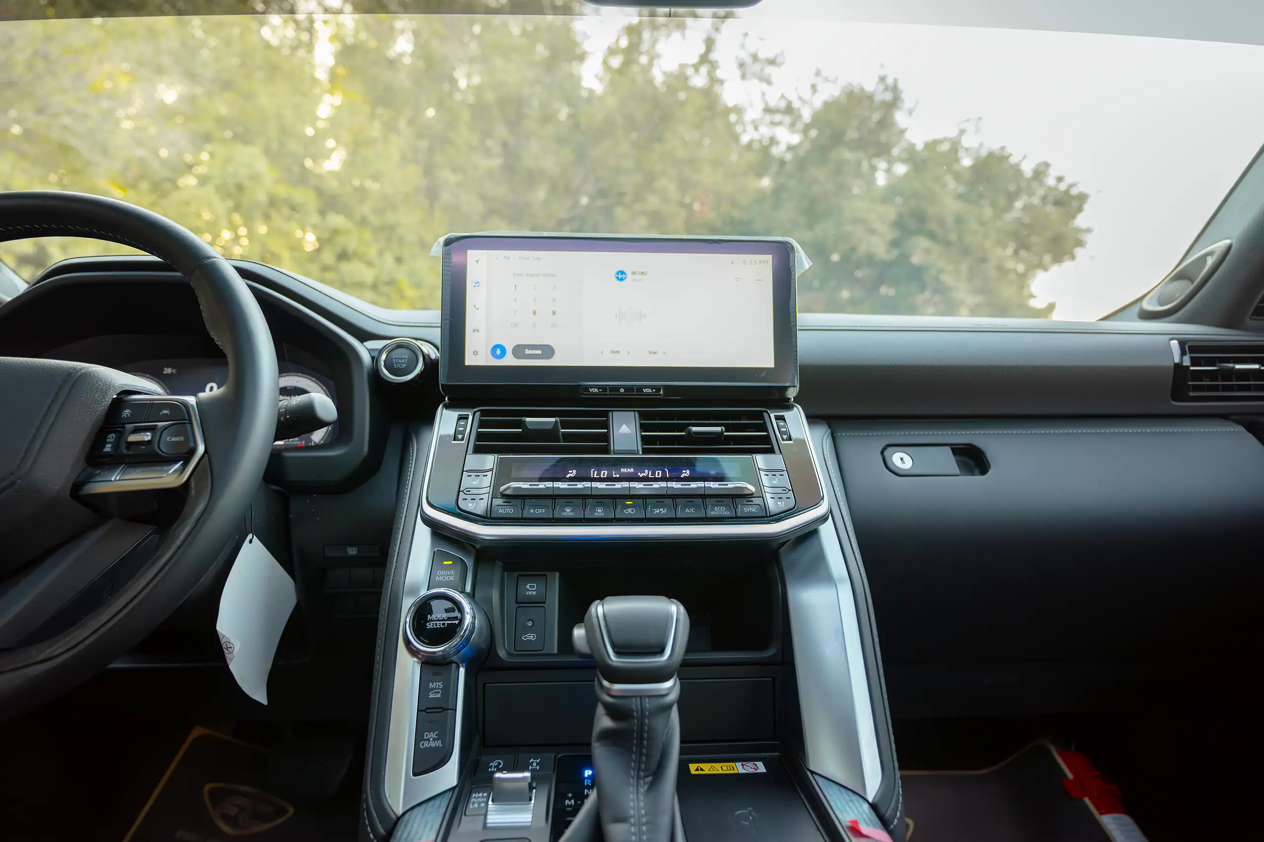 Used 2025 Toyota Land Cruiser VXR White – Infotainment / Touchscreen System at First Choice Cars Sharjah