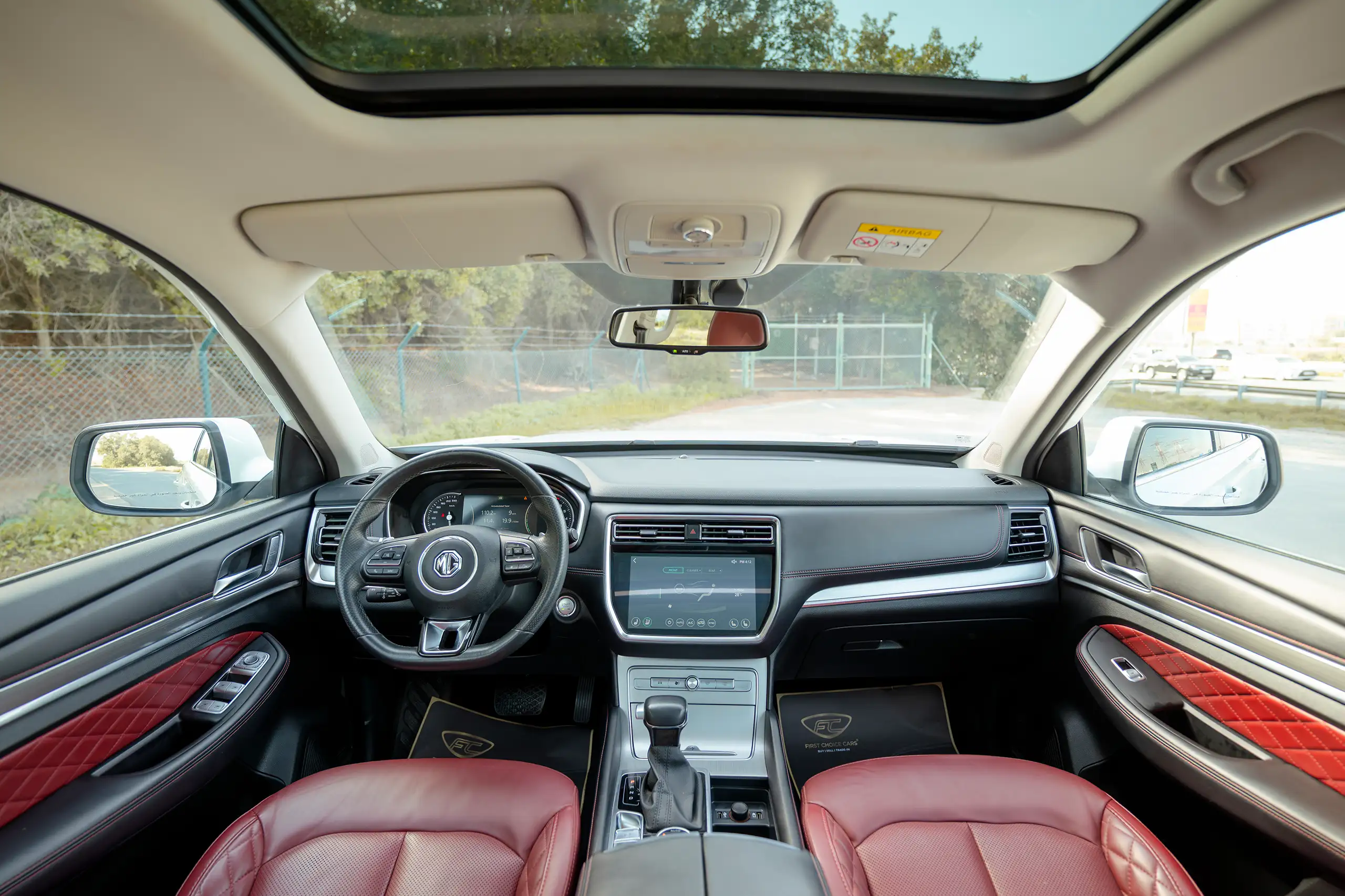 Used 2022 MG RX8 Luxury in White – Front Cabin / Dashboard Full View for Sale at First Choice Cars Dubai Sharjah