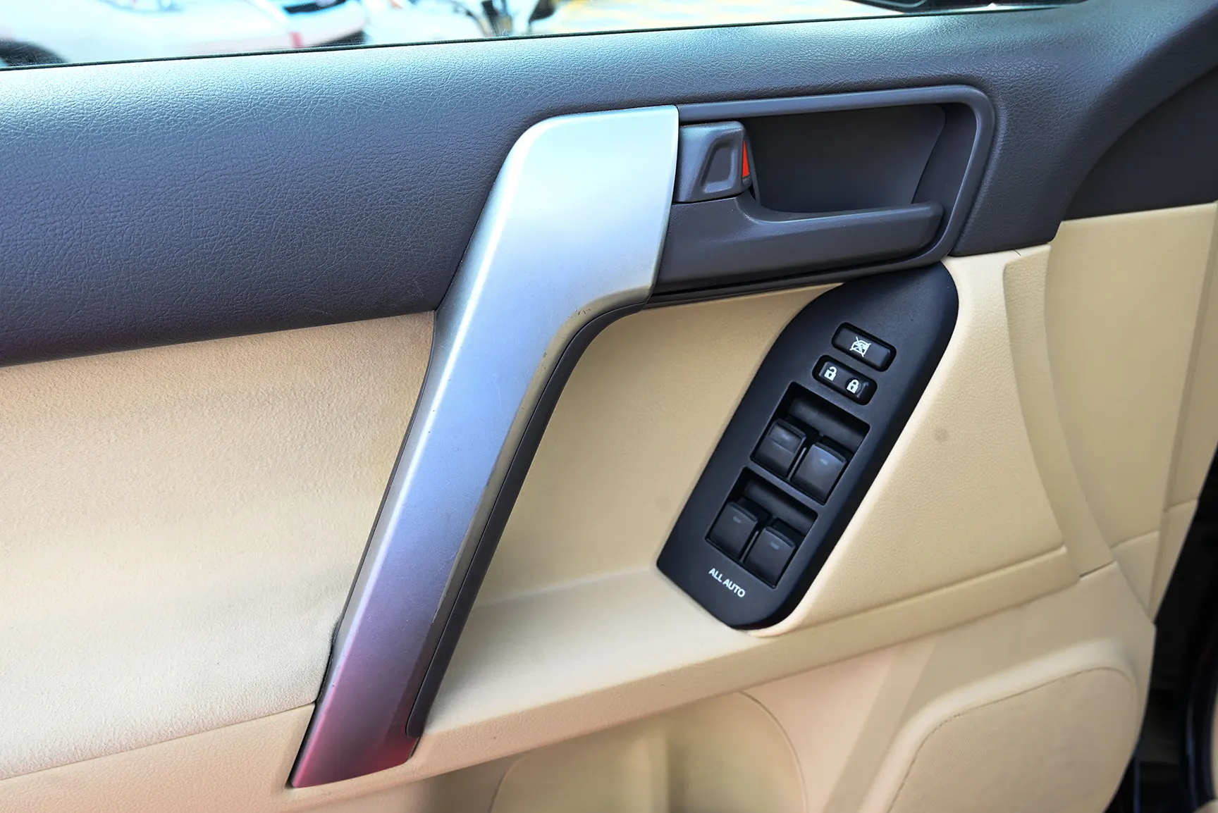 Used 2014 Toyota Prado Gxr Black – Driver Door Panel Full View at First Choice Cars Sharjah