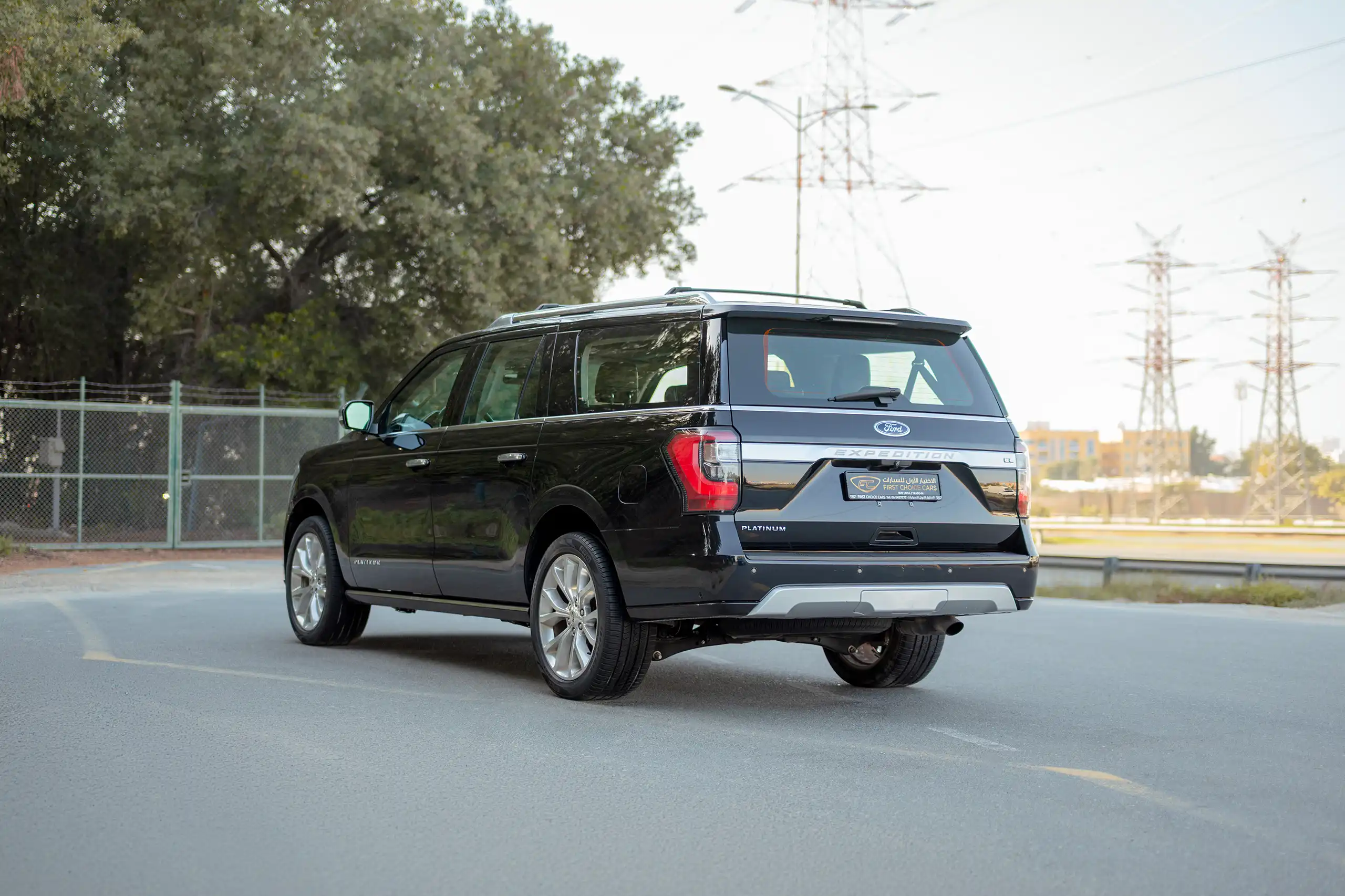 Used 2019 Ford Expedition Platinum in Black – Left Back Diagonal (45°) View for Sale at First Choice Cars Dubai Sharjah