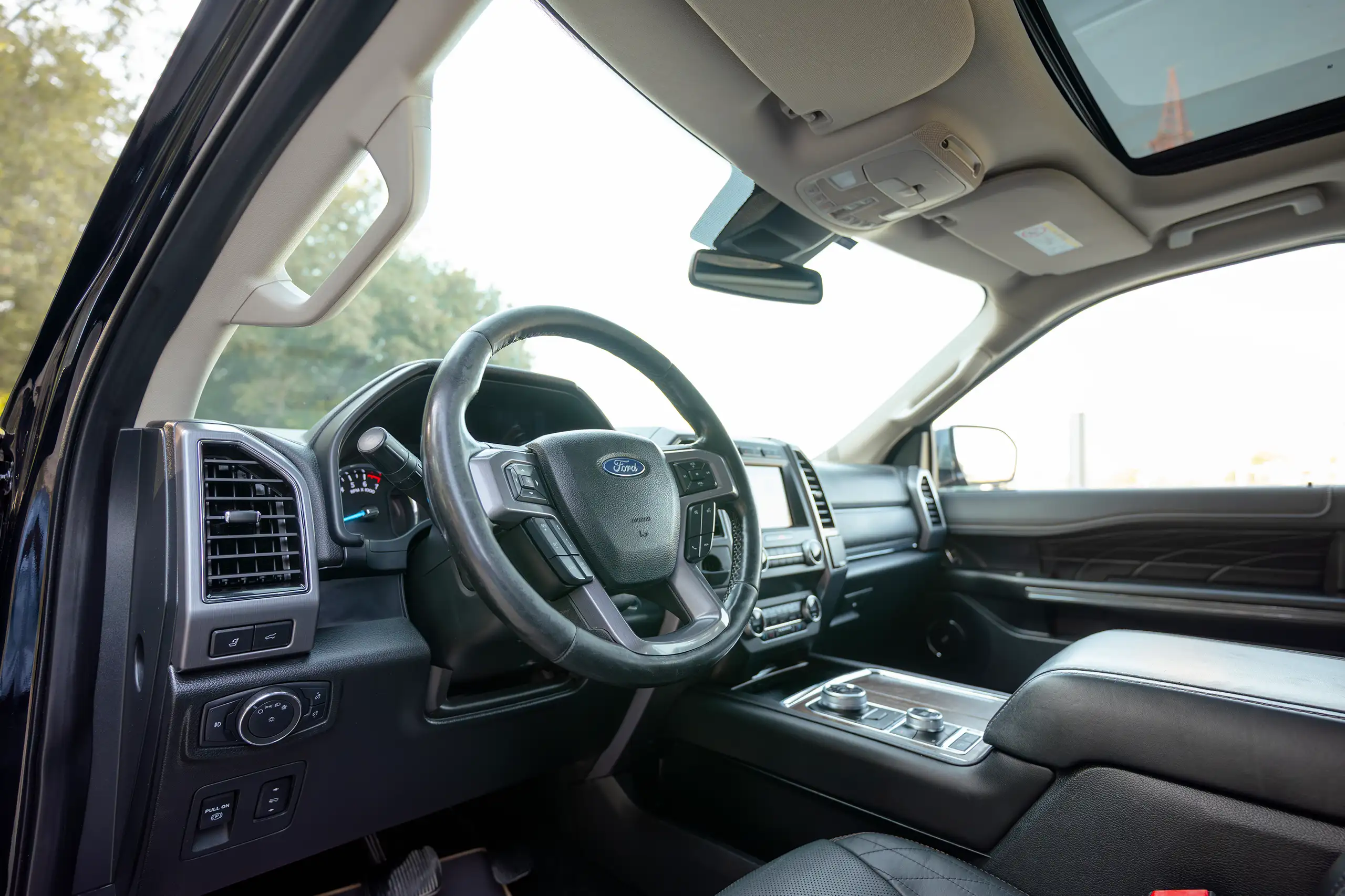 Used 2019 Ford Expedition Platinum in Black – Driver Side Dashboard & Steering View for Sale at First Choice Cars Dubai Sharjah