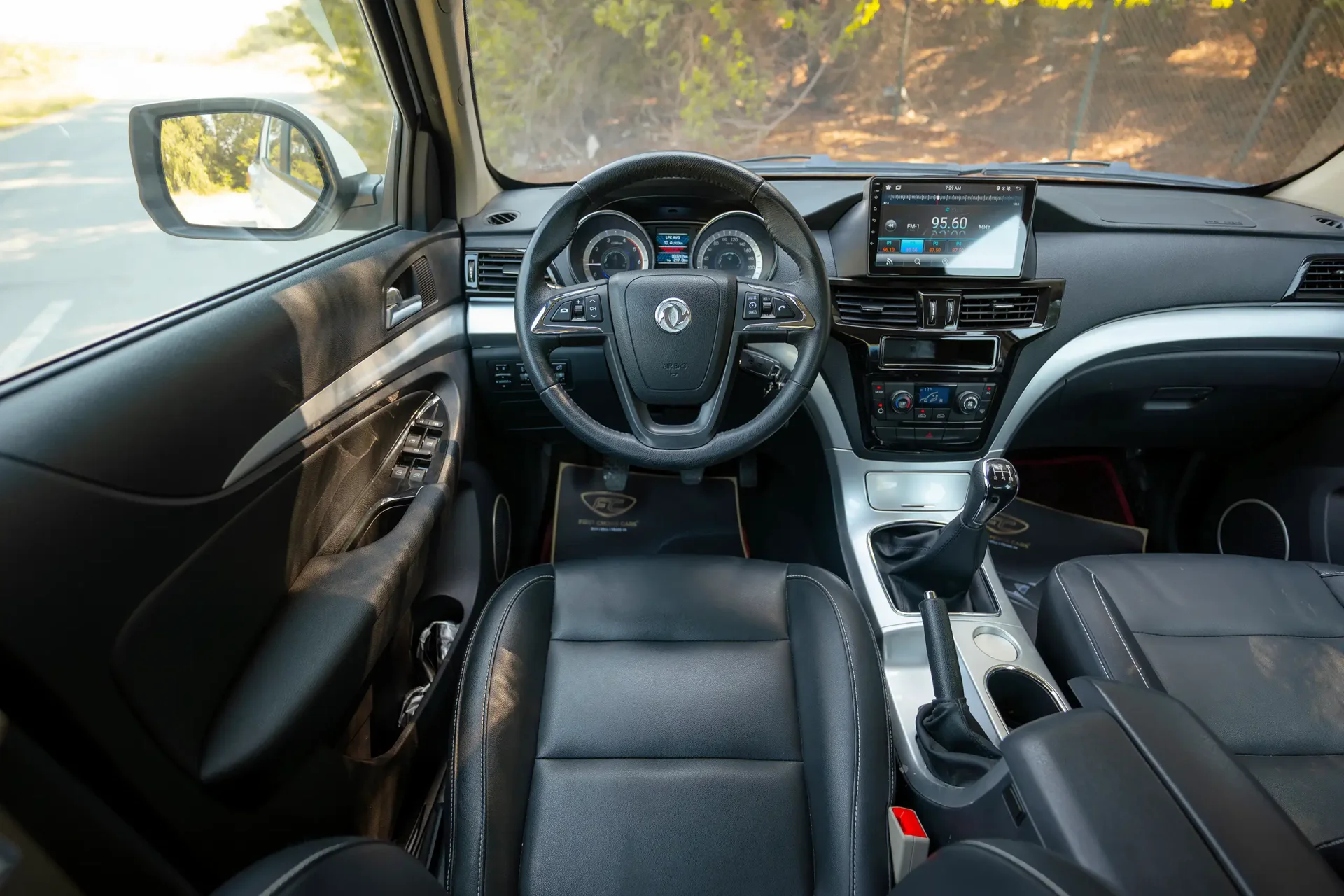 Used 2024 Dongfeng RICH 6 Double Cabin in White – Steering Wheel & Instrument Cluster for Sale at First Choice Cars Dubai Sharjah