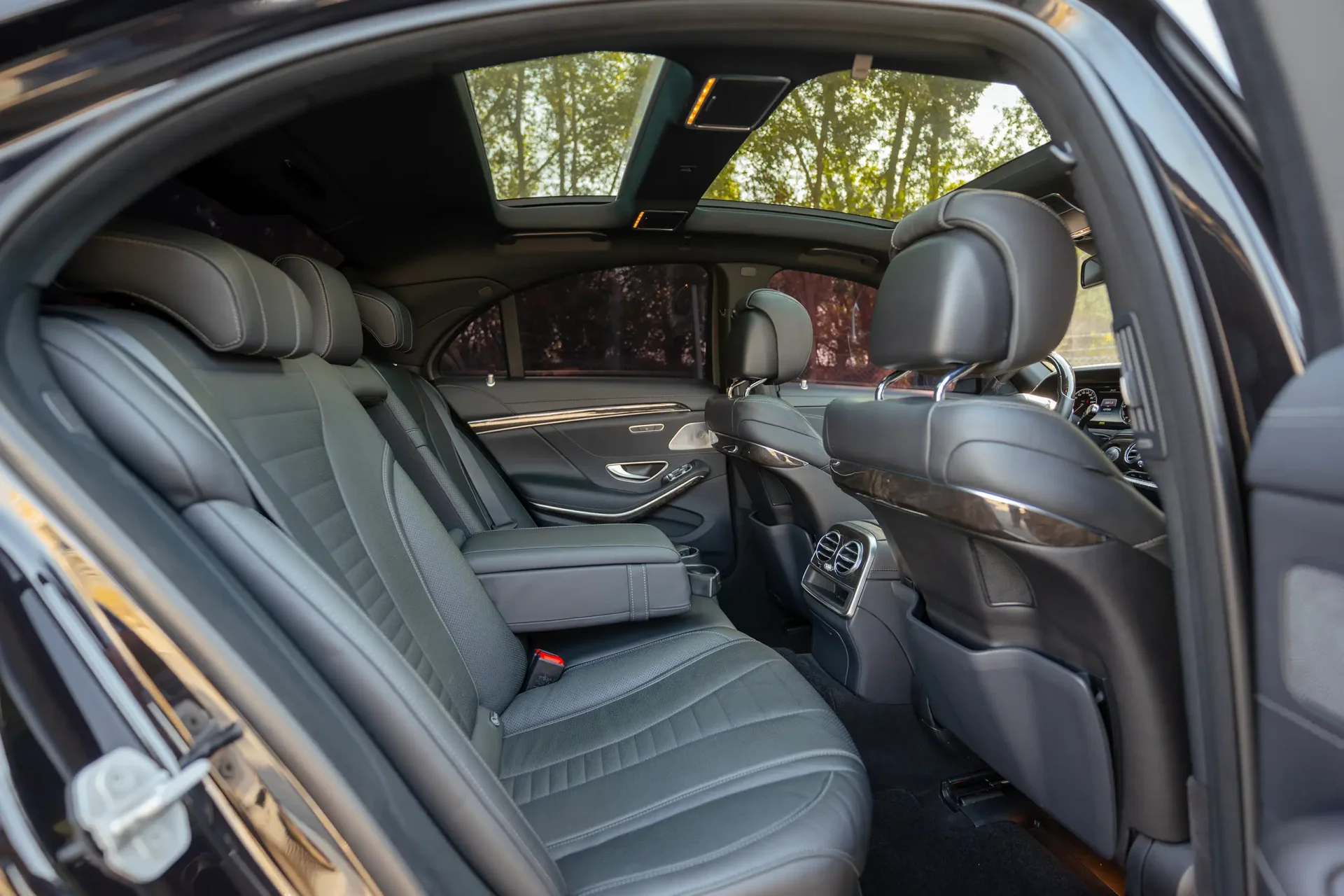 Used 2017 Mercedes Benz S CLASS S 400 in Black – Rear Passenger Side Cabin View for Sale at First Choice Cars Dubai Sharjah