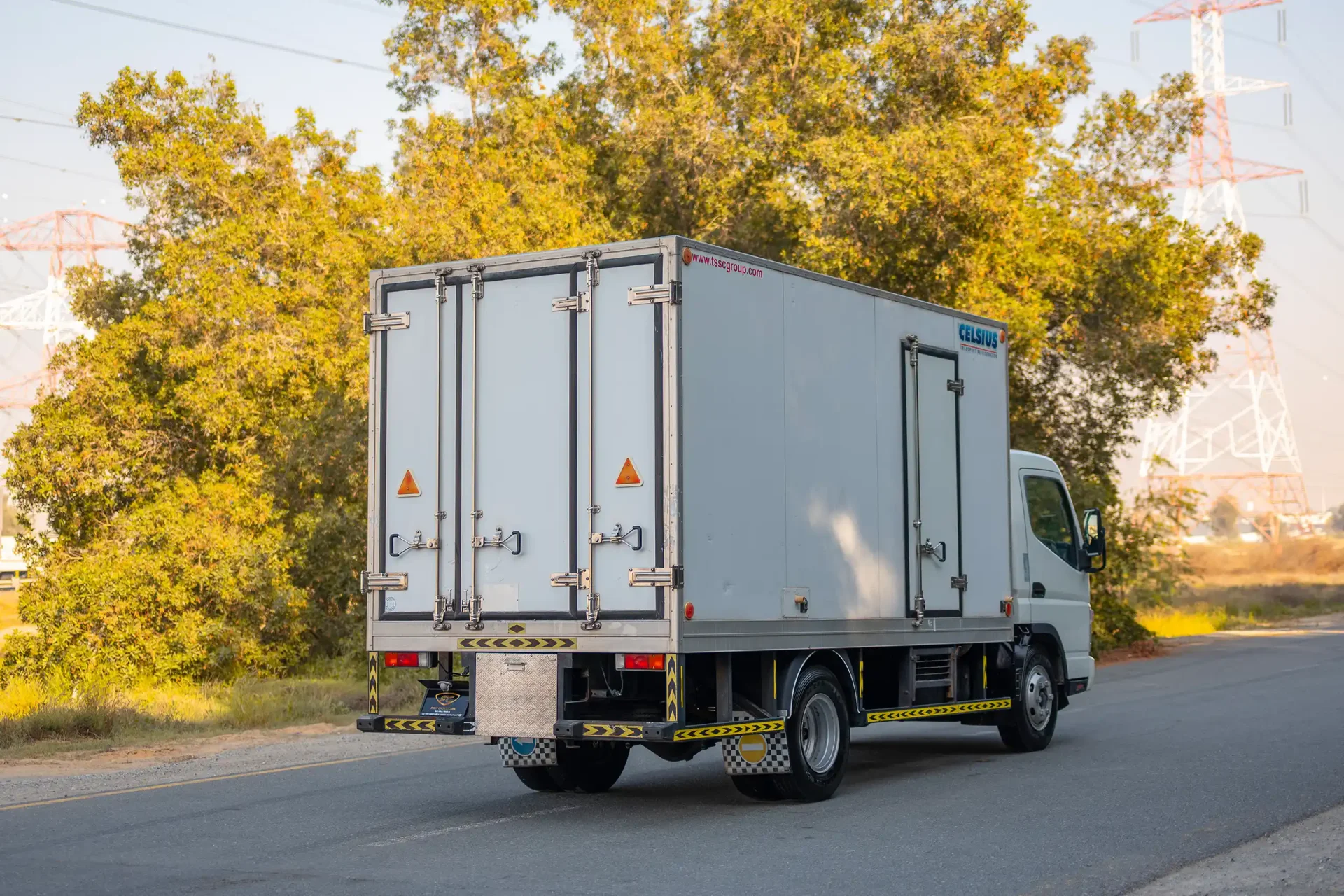Used 2016 Mitsubishi Canter Freezer Box in White – Right Back Diagonal (45°) View for Sale at First Choice Cars Dubai Sharjah